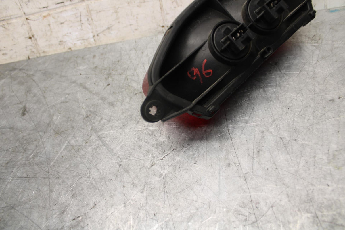 1999 Honda Super Hawk 1000 VTR1000F REAR TAIL TAILLIGHT BACK BRAKE LIGHT BB51