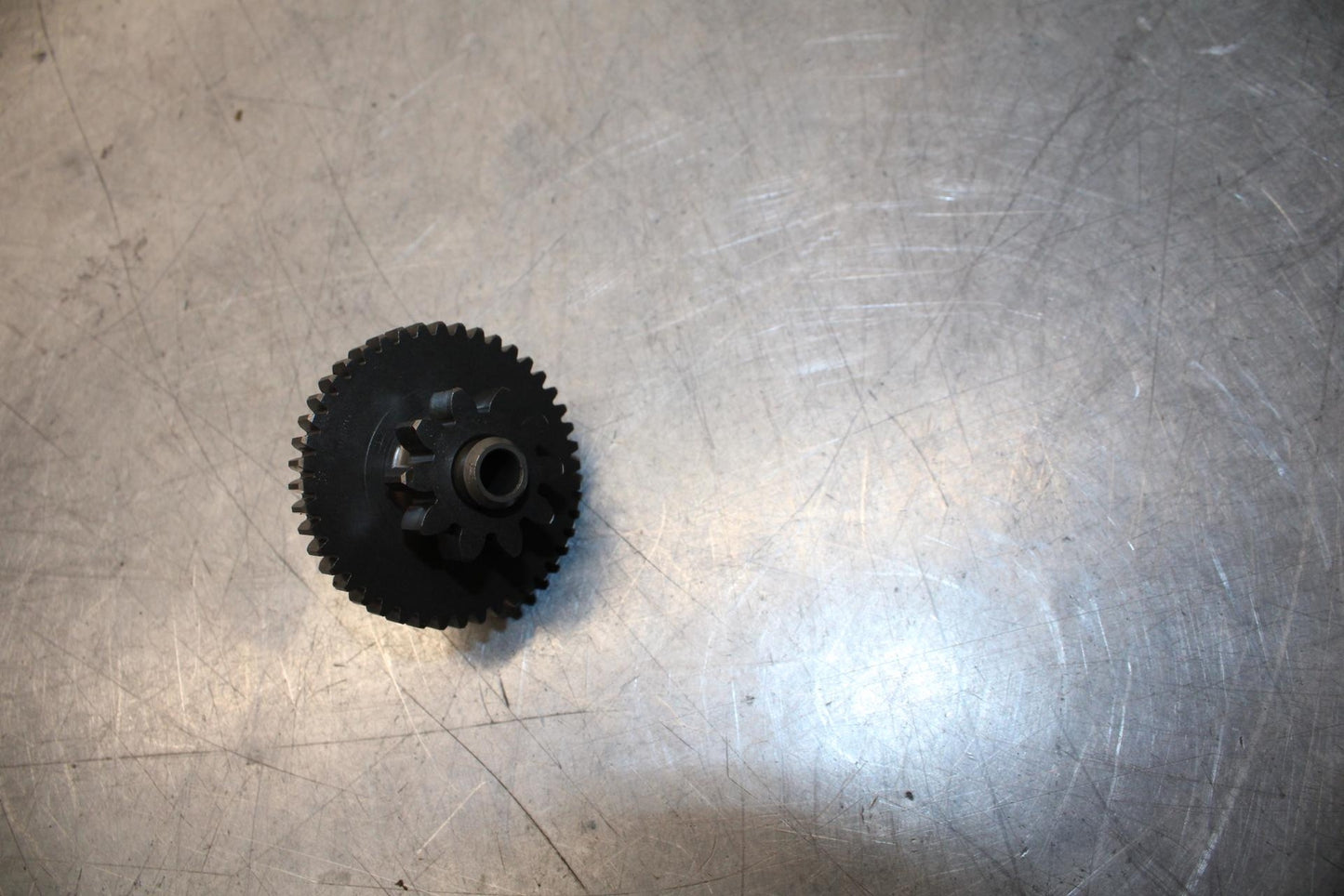 2001 Yamaha YZF R6 ENGINE MOTOR IDLER IDLING GEAR 5SL-15512-00-00 BB68