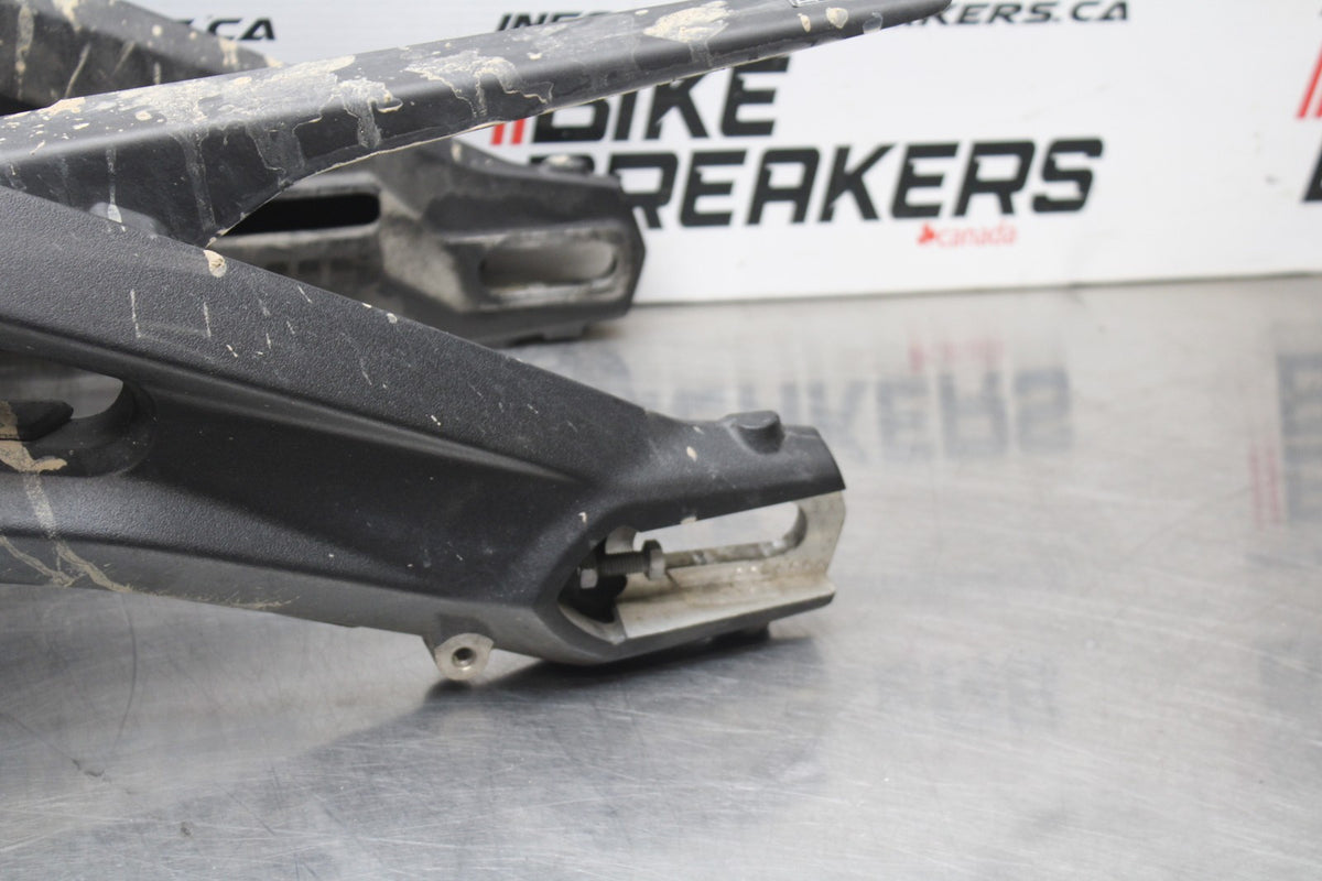 20 TRIUMPH STREET TRIPLE 765 REAR SWINGARM BACK SUSPENSION SWING ARM BB864
