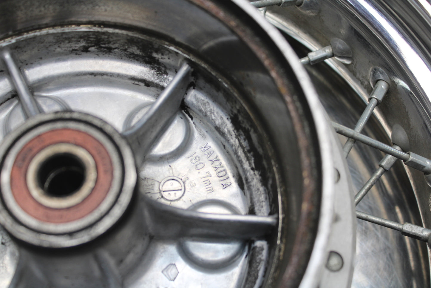 04 SUZUKI INTRUDER 800 REAR WHEEL BACK RIM BB758