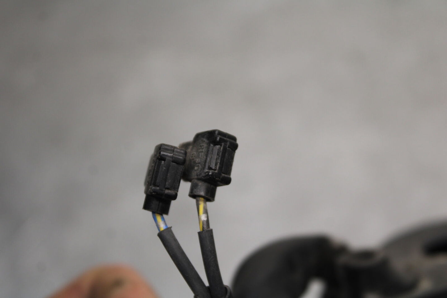 07-08 YAMAHA YZF R1 LEFT CLIP ON HANDLE HORN SIGNALS SWITCH SWITCHES  BB675