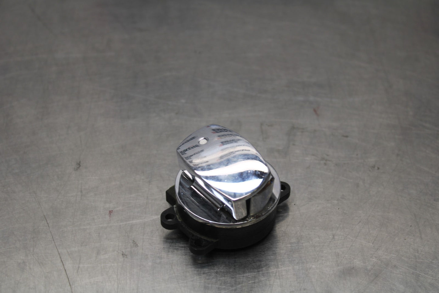 03-08 KAWASAKI VULCAN 1600 IGNITION LOCK KEY SET W/ GAS CAP BB196