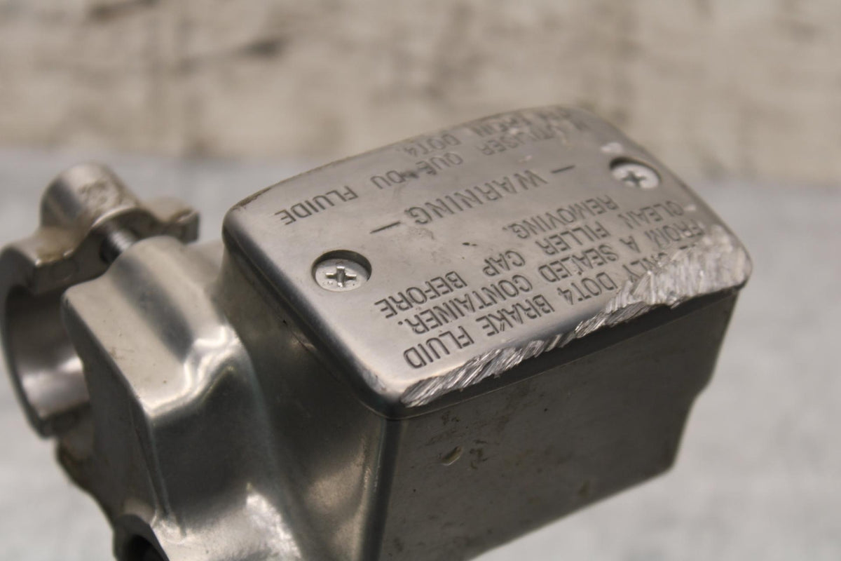 2005 Kawasaki Vulcan 1600 VN1600A Classic FRONT BRAKE MASTER CYLINDER BB574