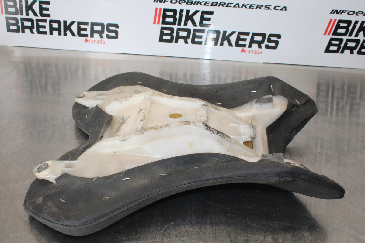 07-08 YAMAHA YZF R1 HT MOTO AFTERMARKET FRONT DRIVERS SEAT BB160