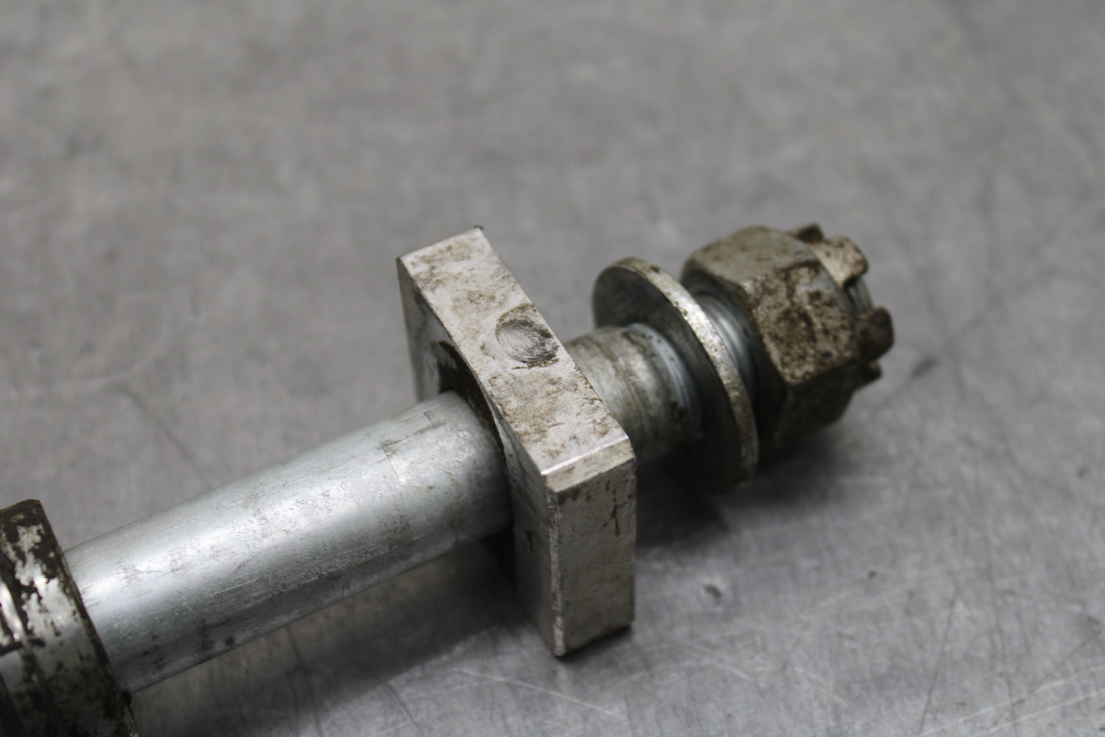 12-17 KAWASAKI NINJA 650 REAR AXLE BACK WHEEL RIM PIVOT BOLT AXEL BB129