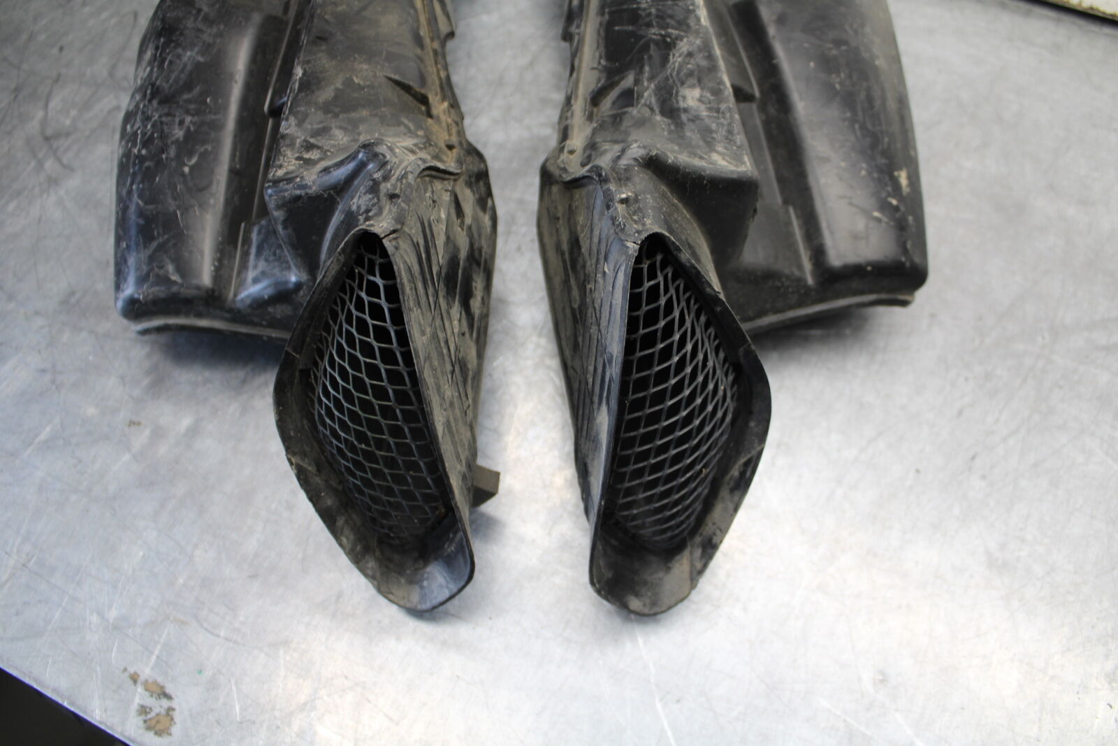 06-07 SUZUKI GSXR 600 RIGHT LEFT AIR INTAKE DUCTS BB243