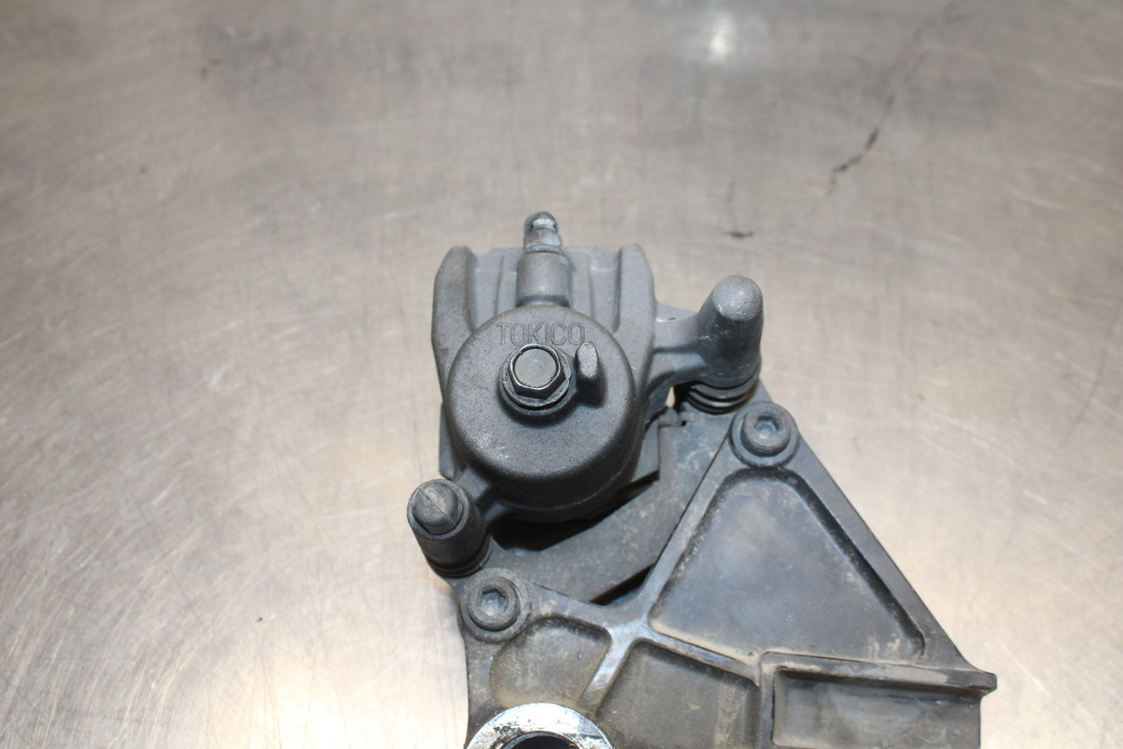 07-08 KAWASAKI NINJA ZX6R REAR BACK BRAKE CALIPER W MOUNT BRACKET BB203