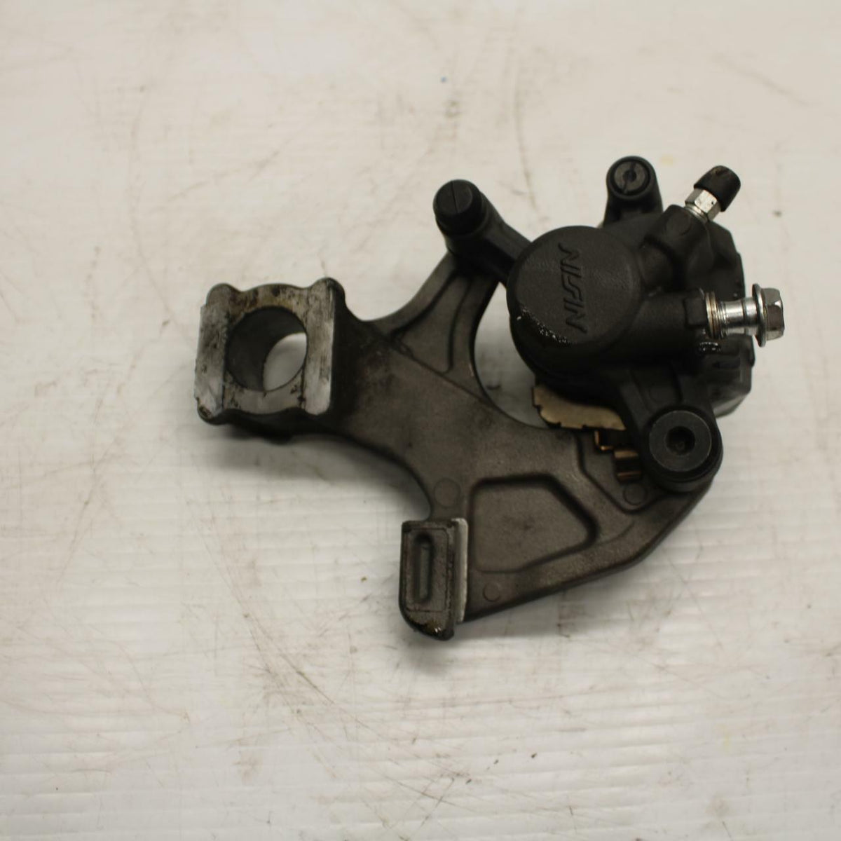 11-21 SUZUKI GSXR600 REAR  BRAKE CALIPER W MOUNT BRACKET 69100-47H10-999 BB260