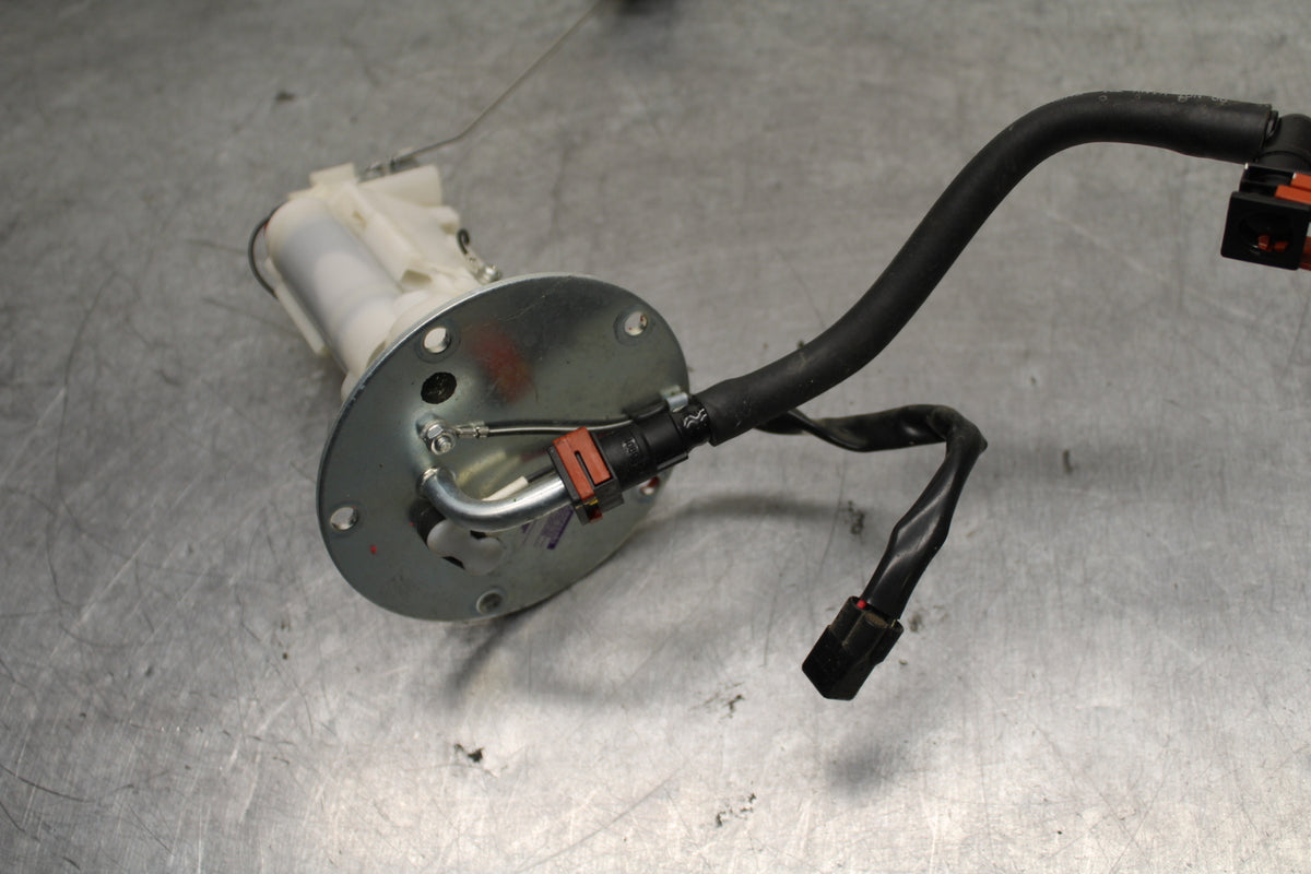 19-22 KAWASAKI Z400 FUEL PUMP GAS PETROL SENDER UNIT BB738