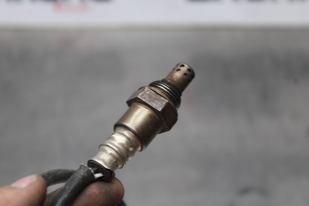 17 YAMAHA YZF R6 OXYGEN O2 EXHAUST GAS LAMBDA SENSOR BB922