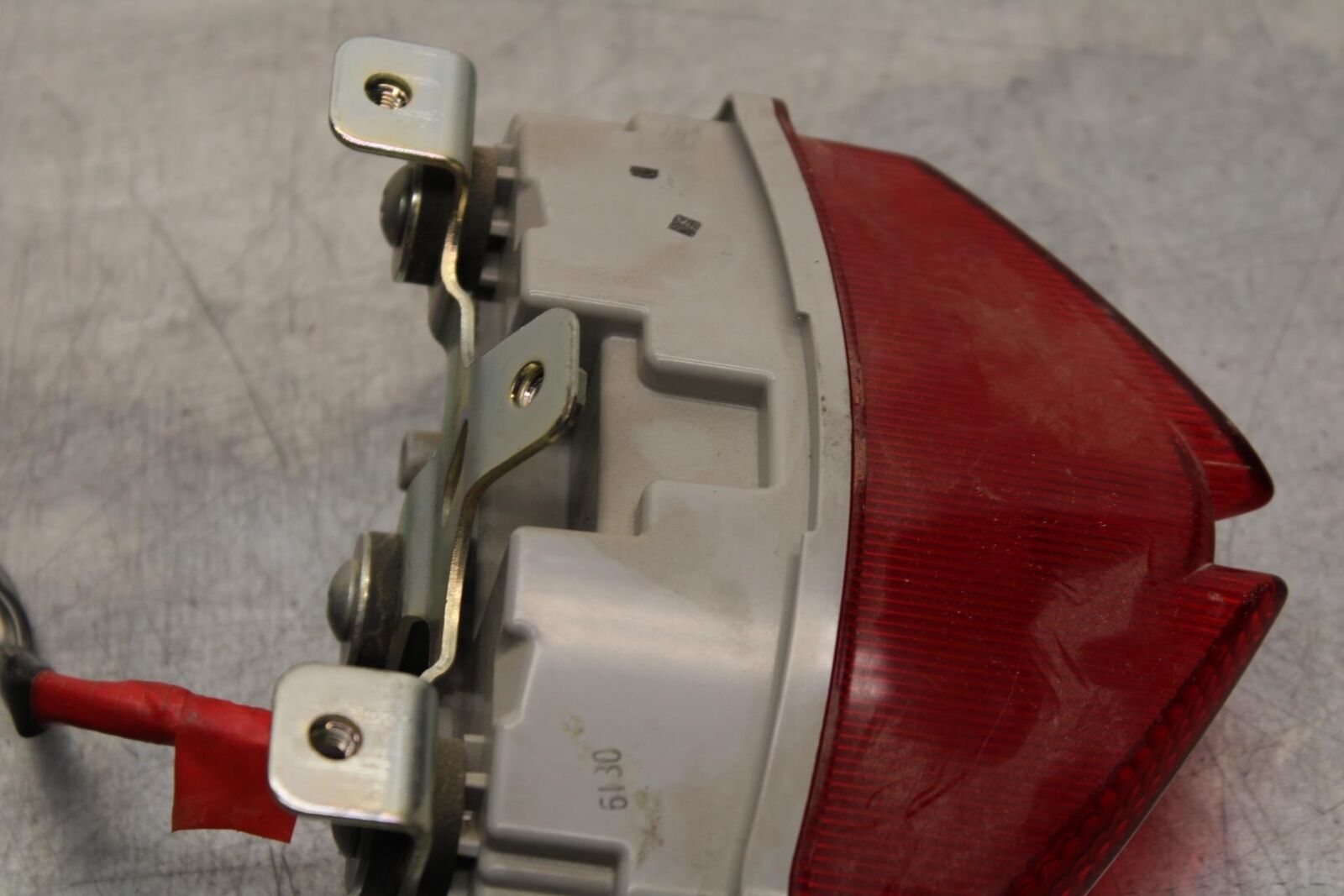 2017 Suzuki GSXR600 REAR TAIL TAILLIGHT BACK BRAKE LIGHT 35710-14JA0 BB598