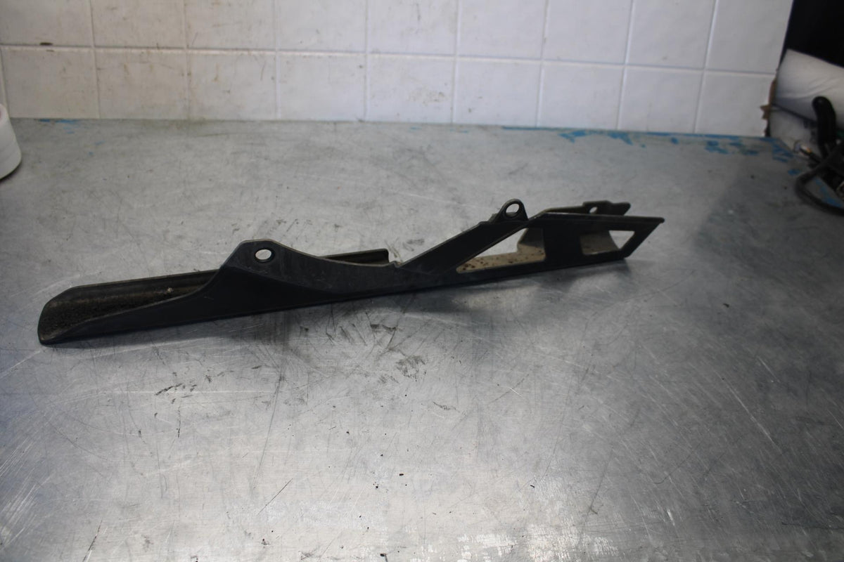 06-07 SUZUKI GSXR750 REAR BACK DRIVE CHAIN GUARD COVER SHIELD BB424