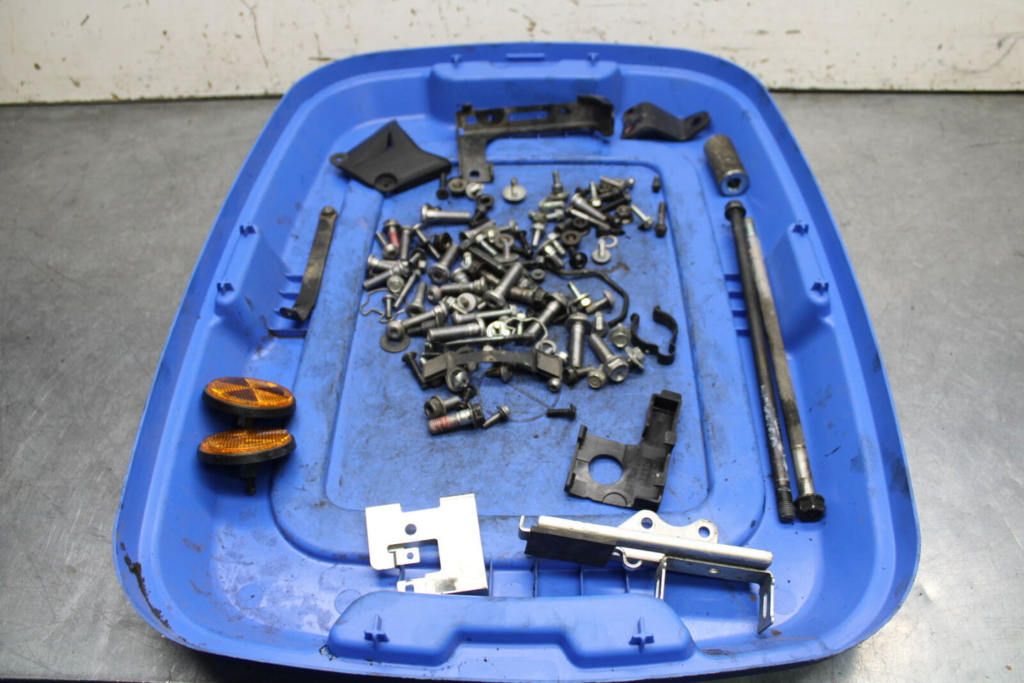 12-13 KAWASAKI Z1000 MOUNTING BOLTS HARDWARE MOTOR SCREWS BB743