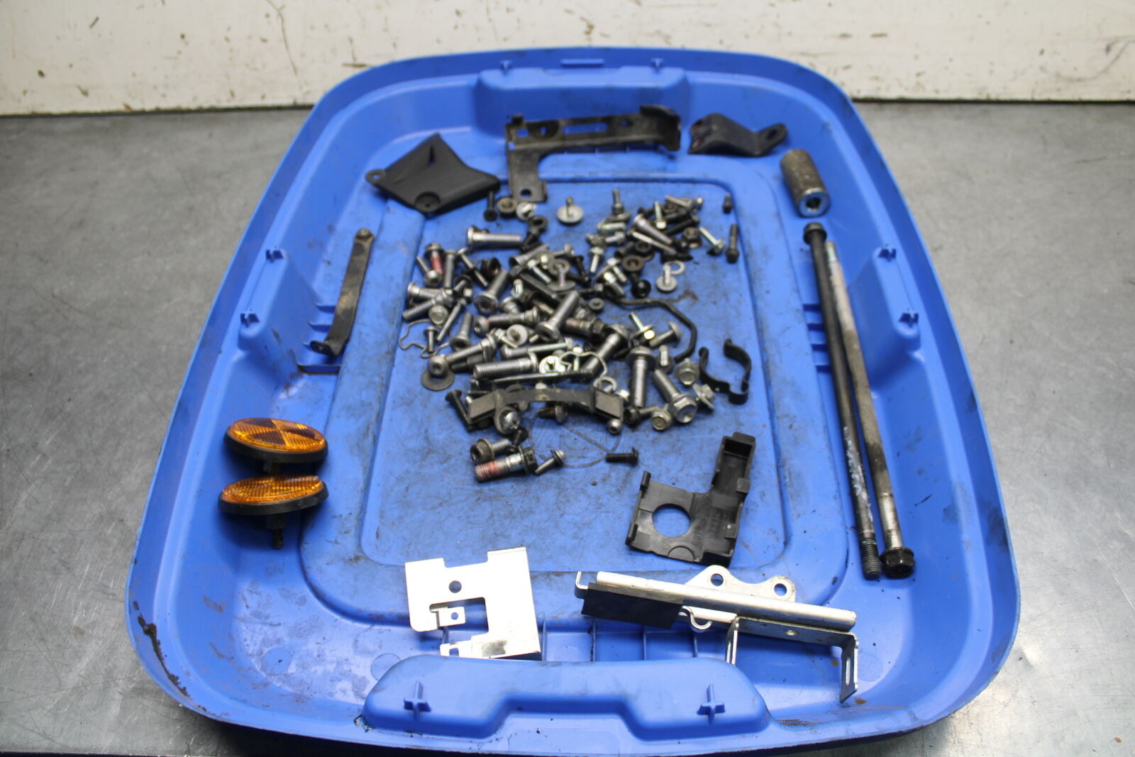 12-13 KAWASAKI Z1000 MOUNTING BOLTS HARDWARE MOTOR SCREWS BB743