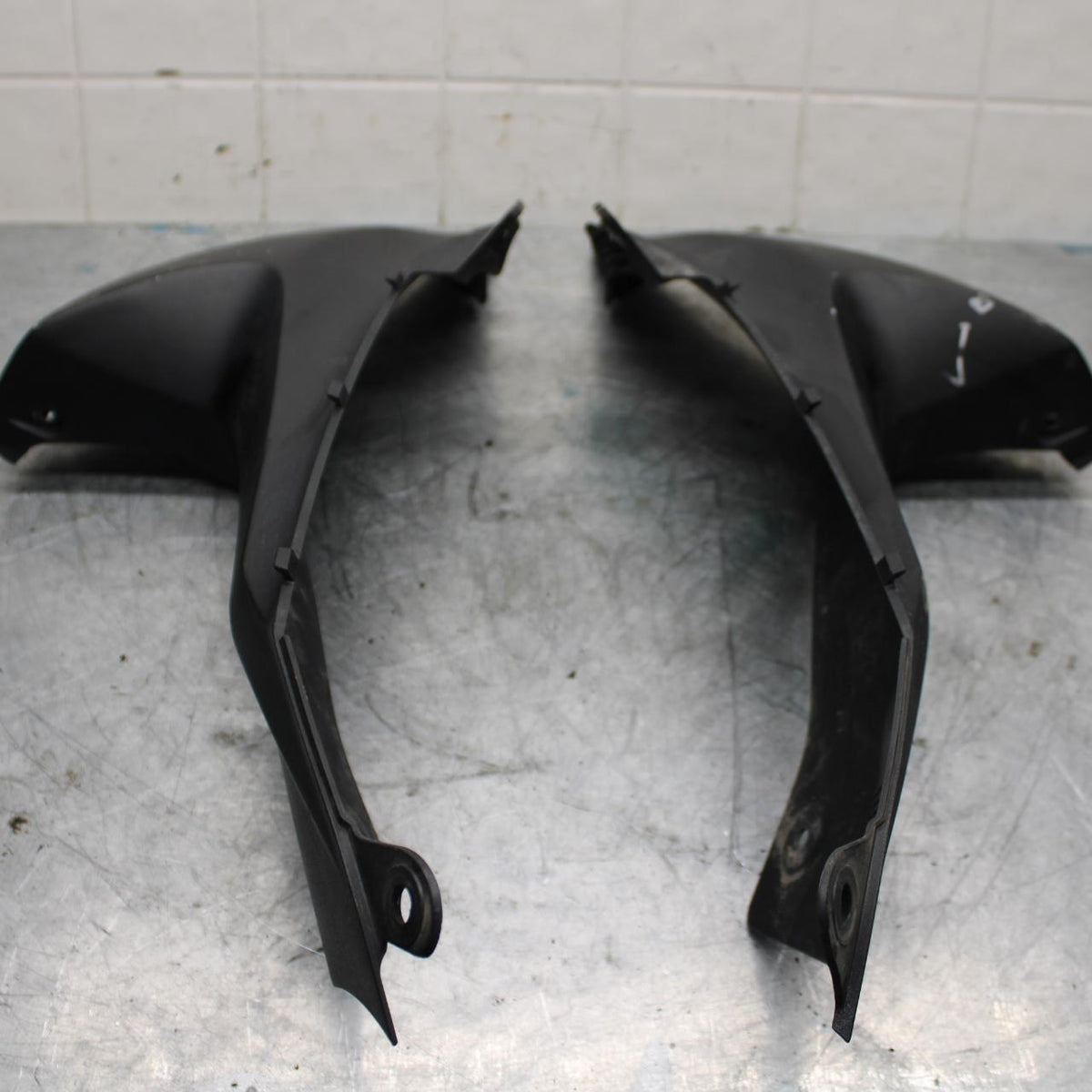 09-16 SUZUKI GSXR1000 LEFT RIGHT RAM AIR INTAKE DUCT PANEL COWL SET  BB439