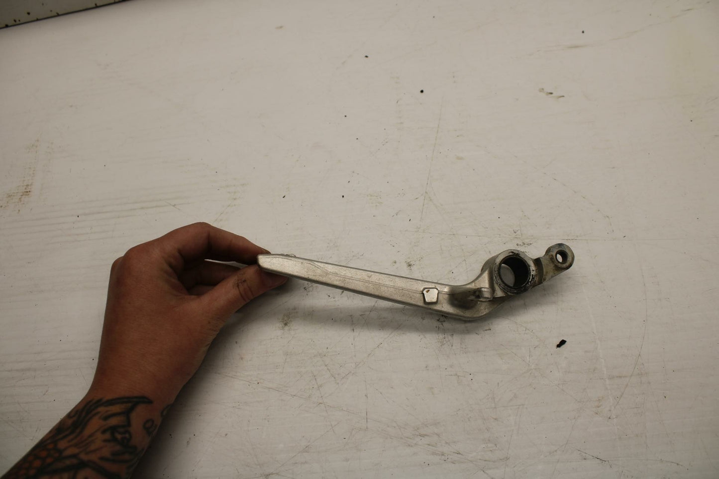 06 YAMAHA YZF R1 RIGHT REARSET BRAKE FOOT PEDAL  BB282