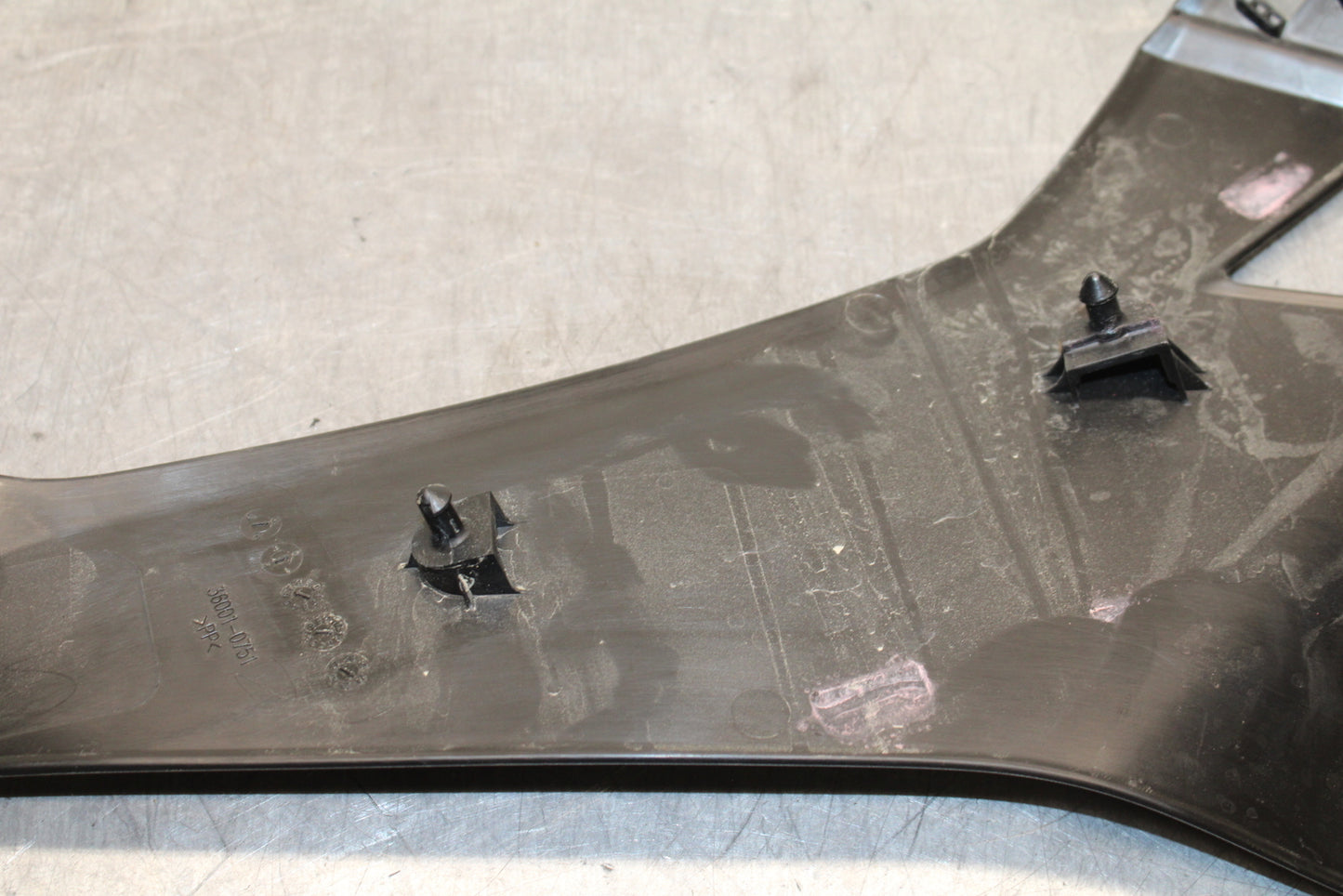 24 KAWASAKI NINJA 500 ABS LEFT GAS TANK FUEL CELL PANEL COVER TRIM COWL  BB730