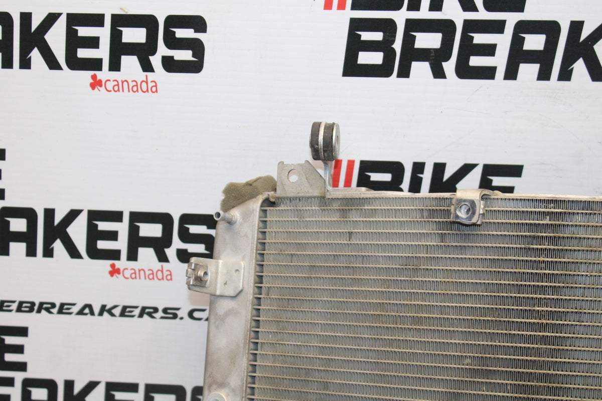 13 YAMAHA YZF R1 ENGINE RADIATOR MOTOR COOLER COOLING RADIATER BB781