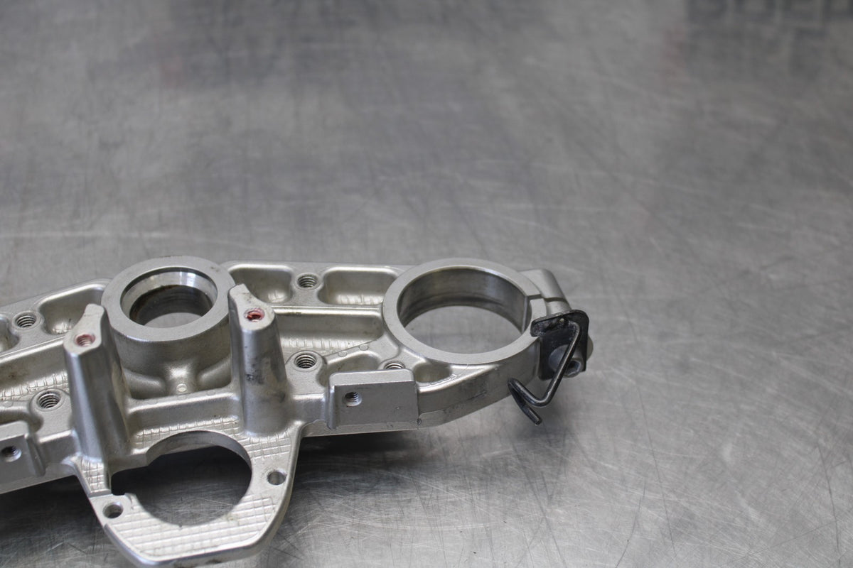 09 KAWASAKI CONCOURS 14 ZG1400B FORKS UPPER TRIPLE TREE CLAMP BB875
