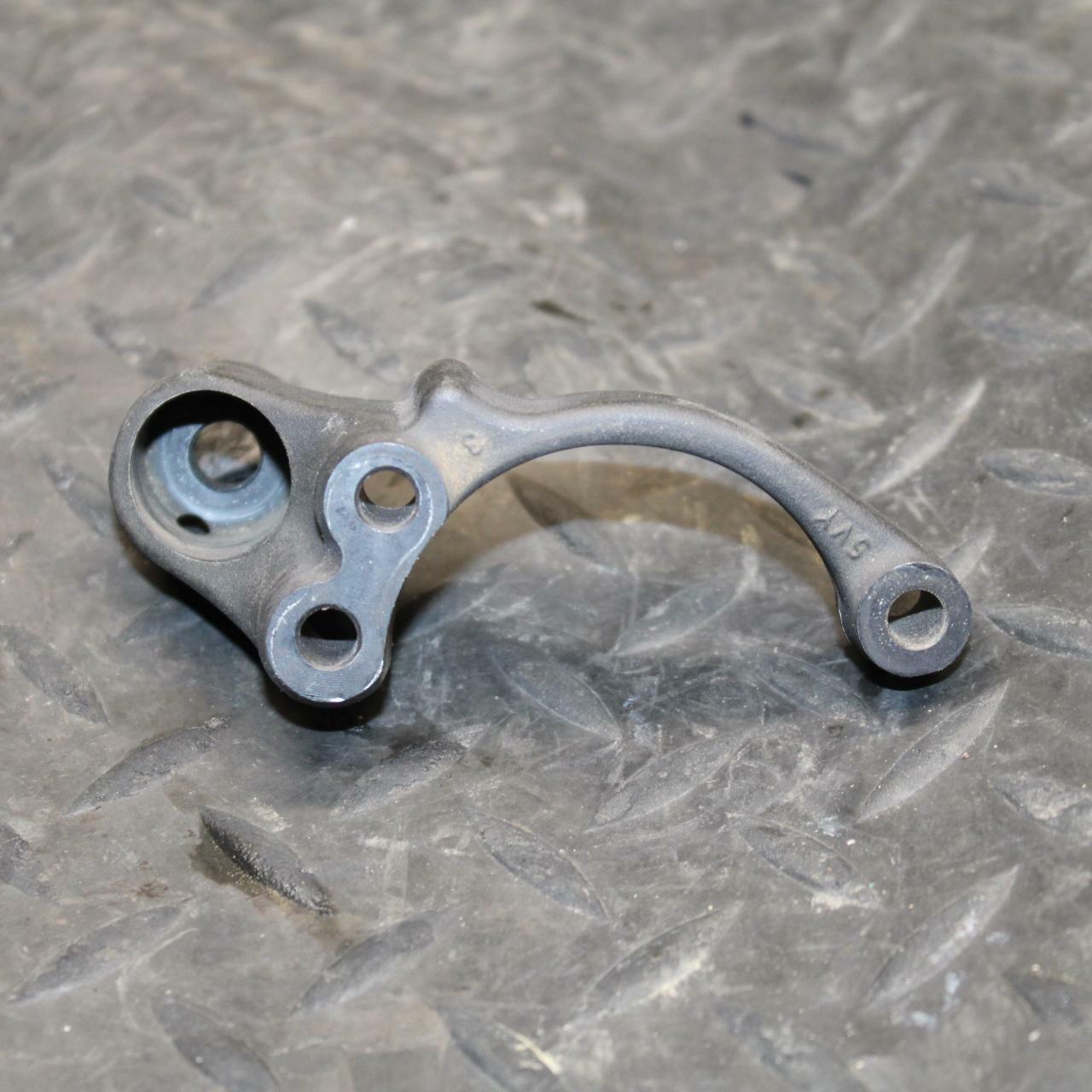 04-05 YAMAHA YZF R1 STEERING DAMPER STABILIZER MOUNT BRACKET SUPPORT BB225