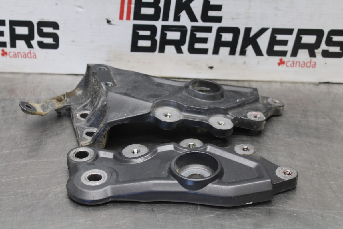 22-25 YAMAHA YZF R7 LEFT RIGHT REARSET REAR SET DRIVER PEG BRACKETS MOUNTS BB940