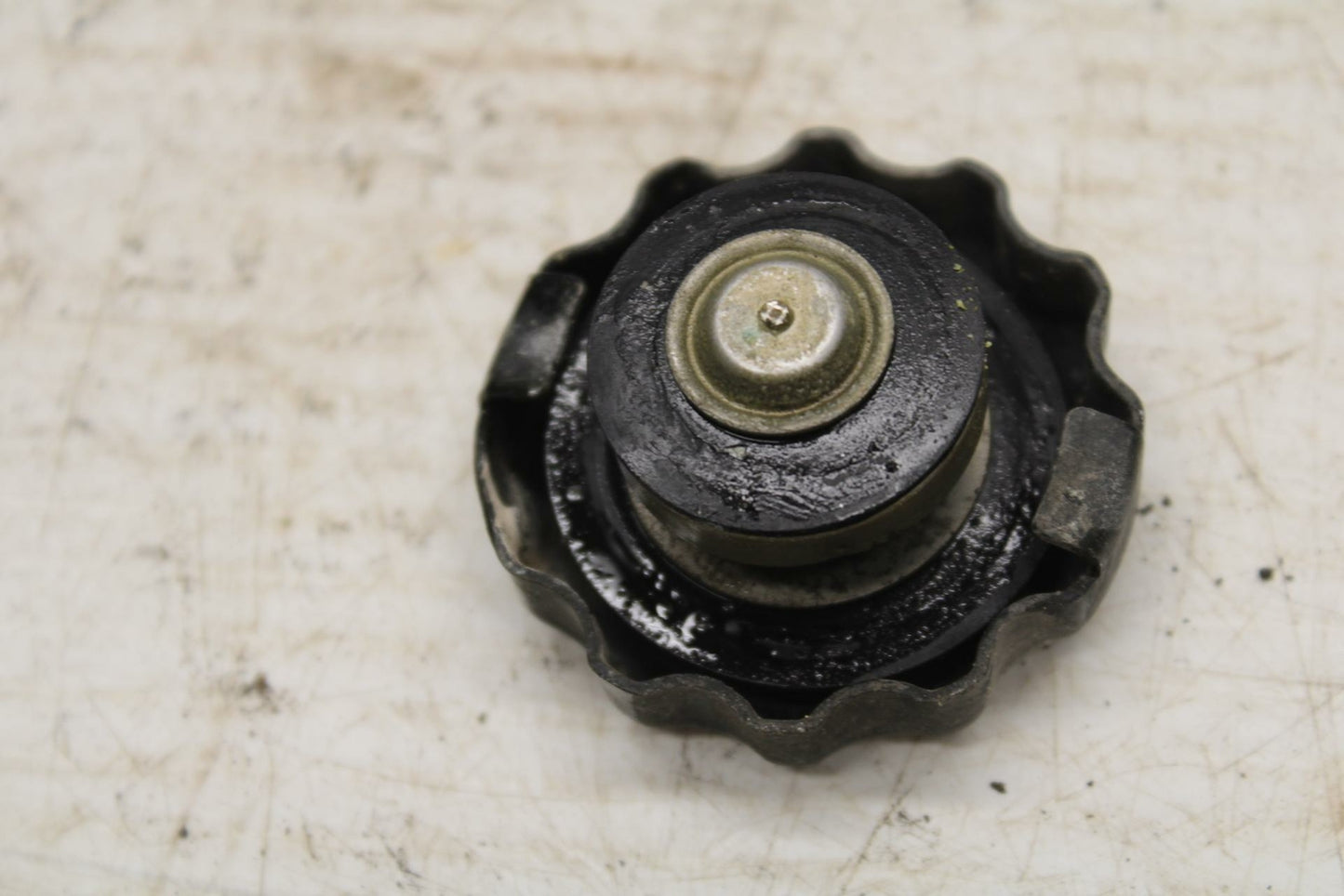 07-16 TRIUMPH STREET TRIPLE RADIATOR CAP BB356