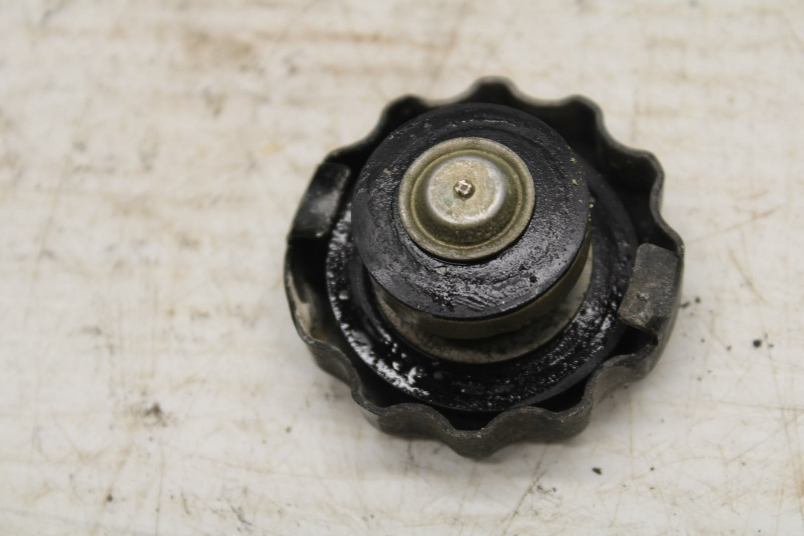 07-16 TRIUMPH STREET TRIPLE RADIATOR CAP BB356