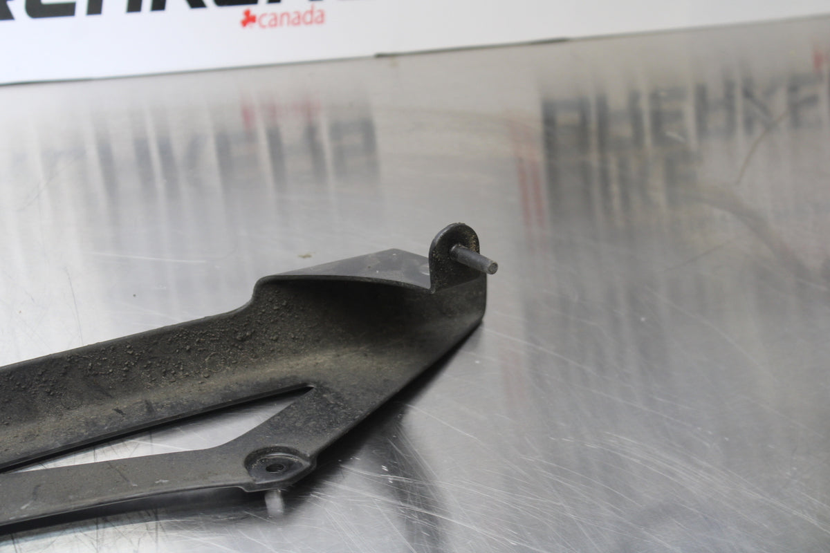 07 KAWASAKI Z1000 REAR BACK DRIVE CHAIN GUARD COVER SHIELD BB148