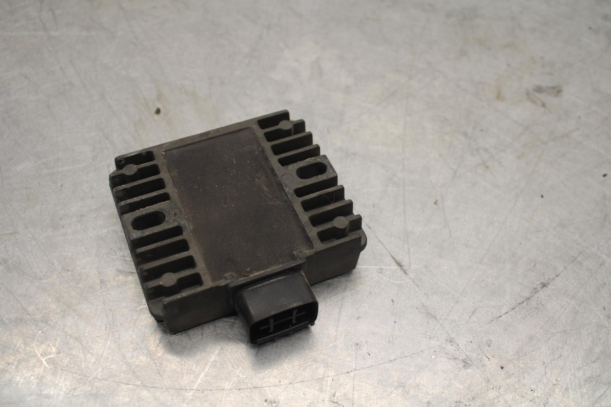07 YAMAHA YZF R6 2c0 RECTIFIER VOLTAGE REGULATOR BB423