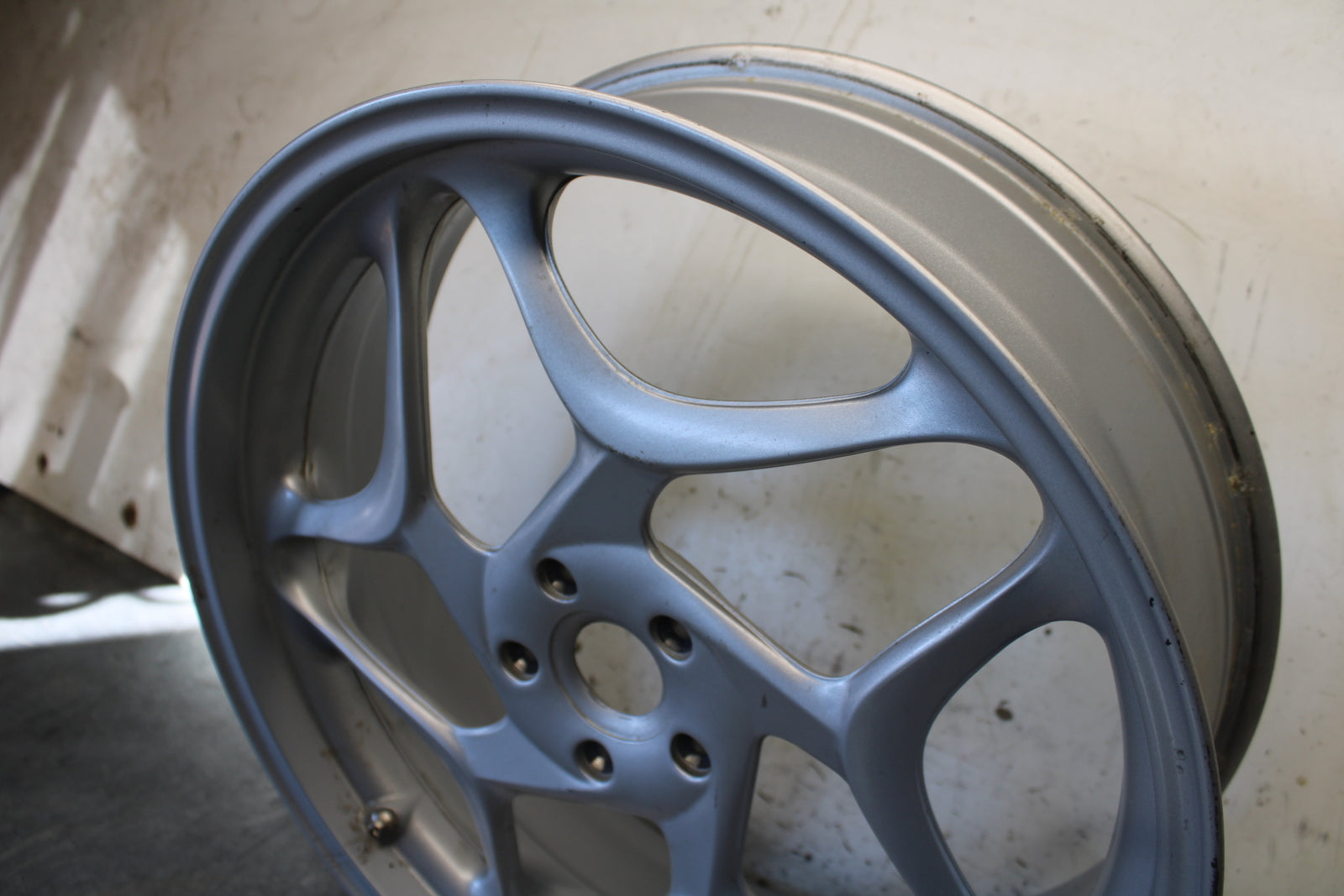 06-12 BMW F800ST REAR WHEEL BACK RIM BB291