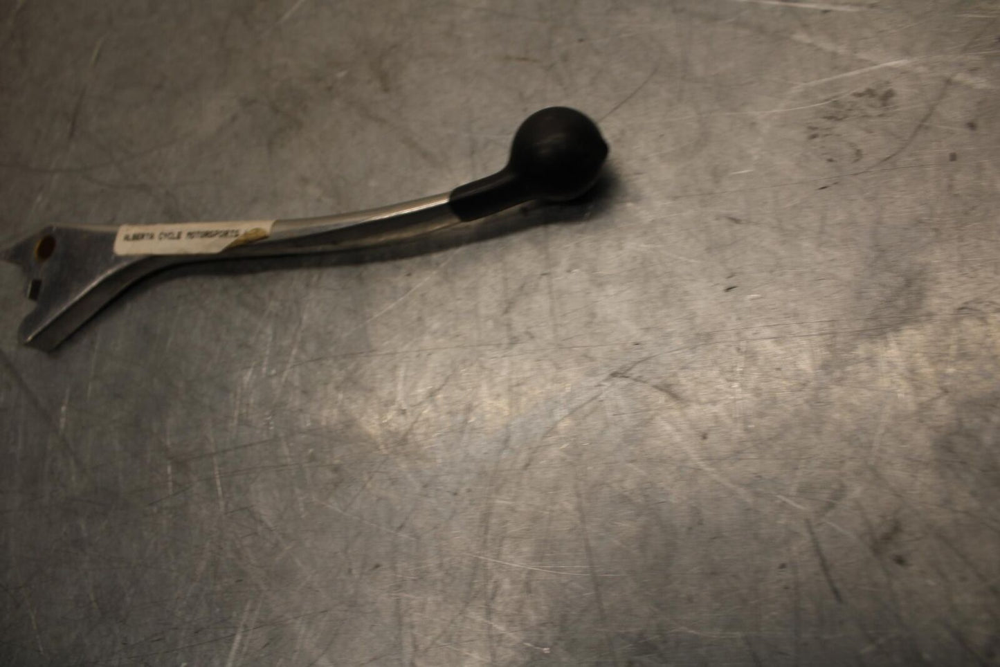 1975 Suzuki GT550 750 RIGHT CLIPON HANDLEBAR BRAKE LEVER 57420-45010 BB36