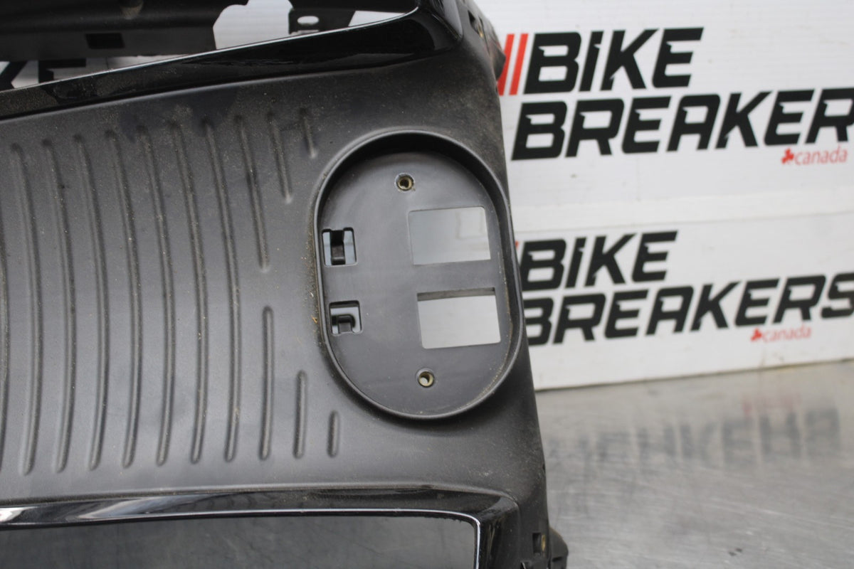 09-17 HARLEY-DAVIDSON V-ROD RADIATOR GRILLE GRILL SHIELD GUARD BB886