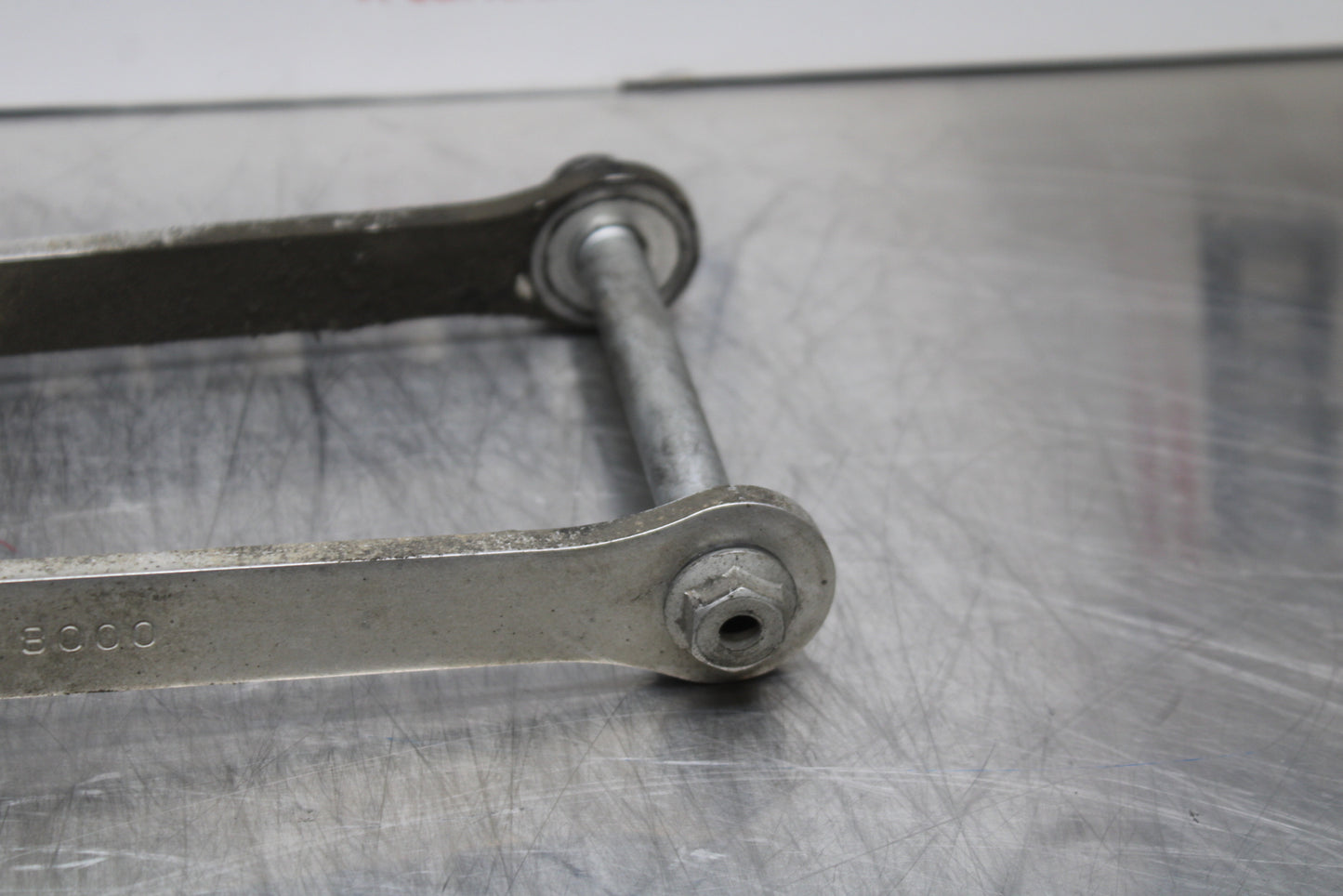 04-05 KAWASAKI NINJA ZX10R REAR DOGBONE SHOCK LINKAGE LINK BB163