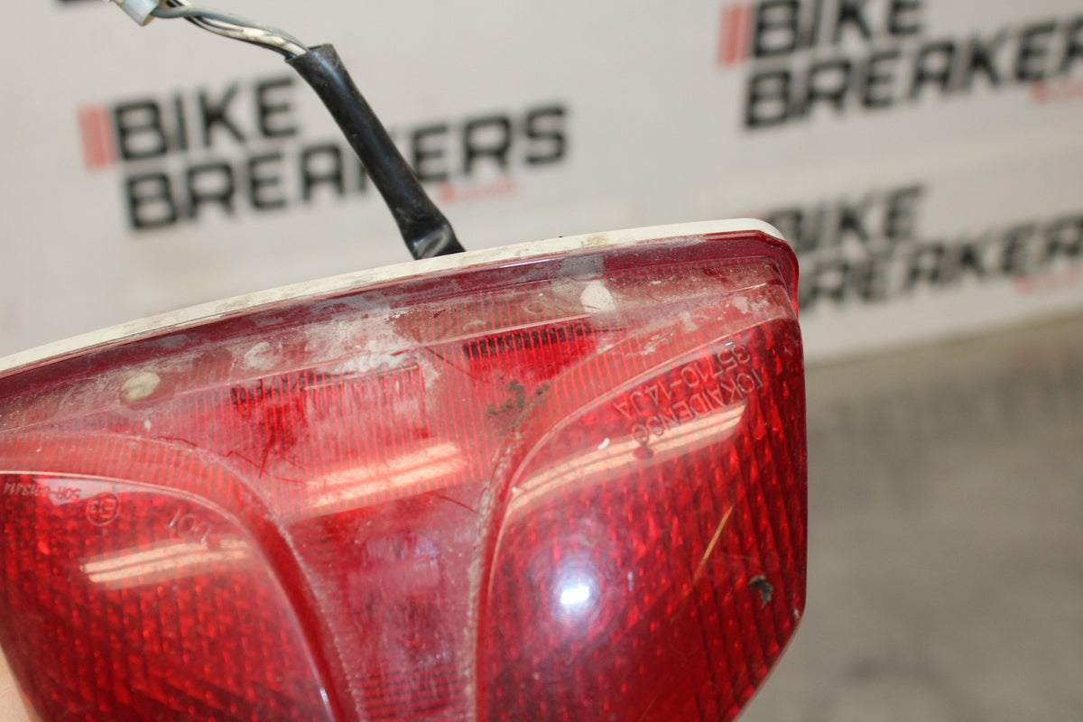 11-26 SUZUKI GSXR750 REAR TAIL TAILLIGHT BACK BRAKE LIGHT BB900