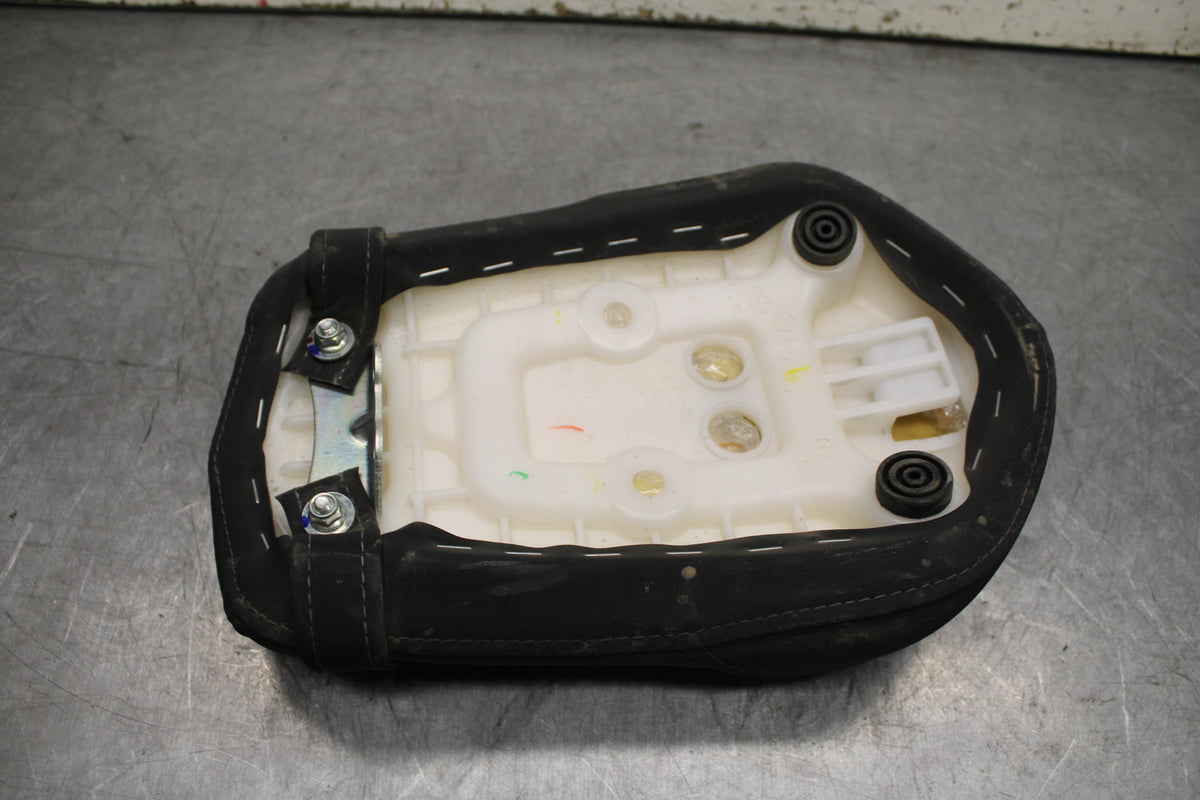 17-24 YAMAHA BOLT XVS950 REAR BACK PASSENGER SEAT BB729