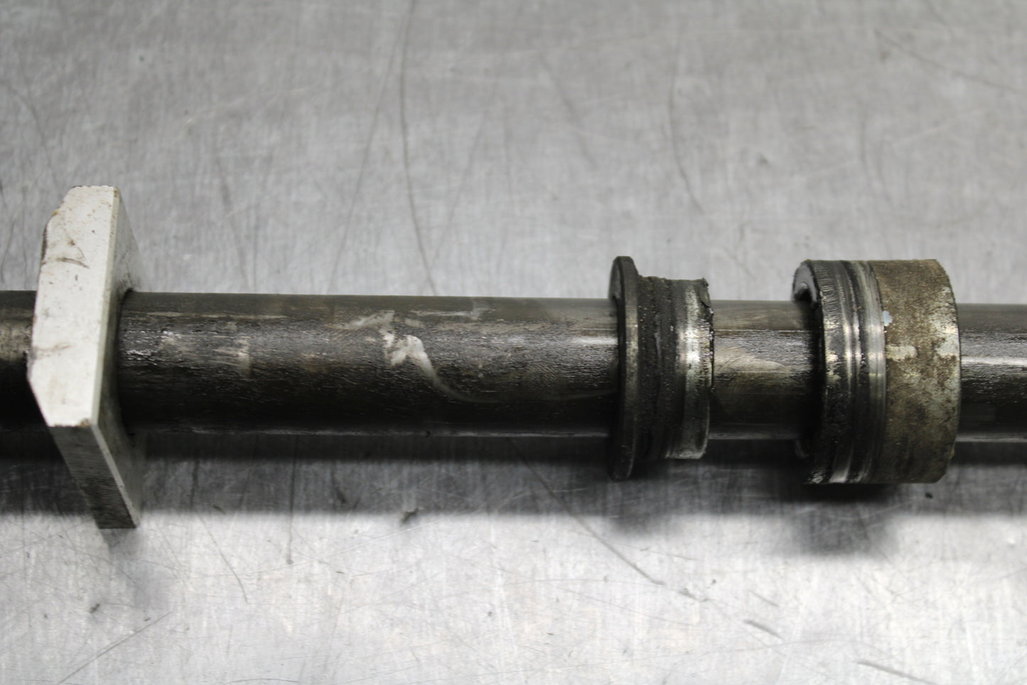 00-02 KAWASAKI NINJA ZX6R REAR AXLE BACK WHEEL RIM PIVOT BOLT AXEL BB750