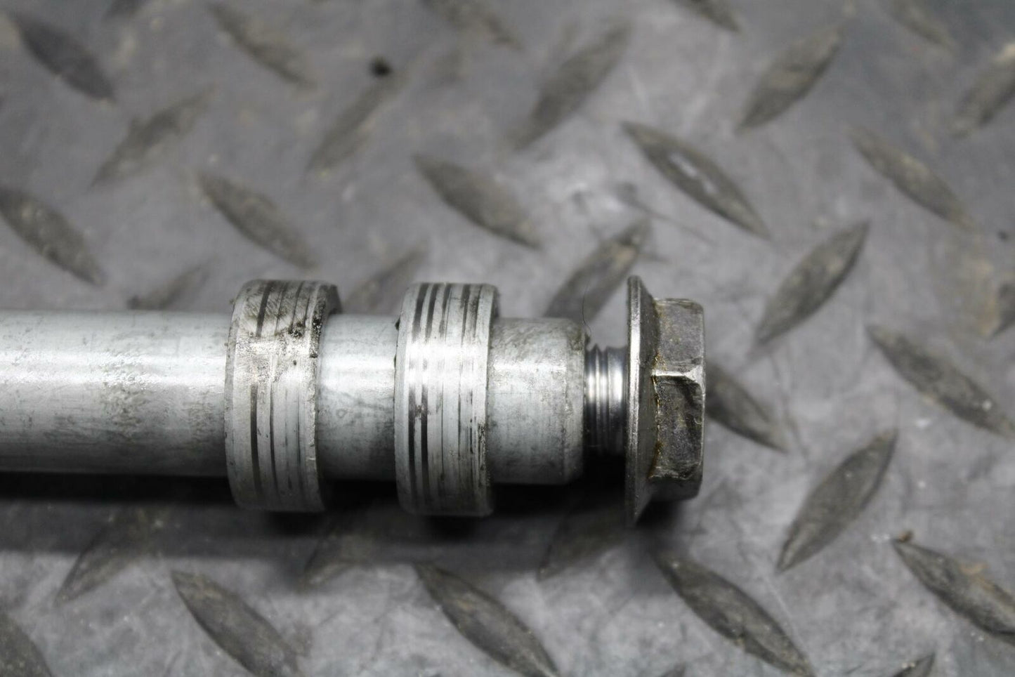 07-08 HONDA CBR600RR FRONT WHEEL RIM AXLE PIVOT BOLT BB224
