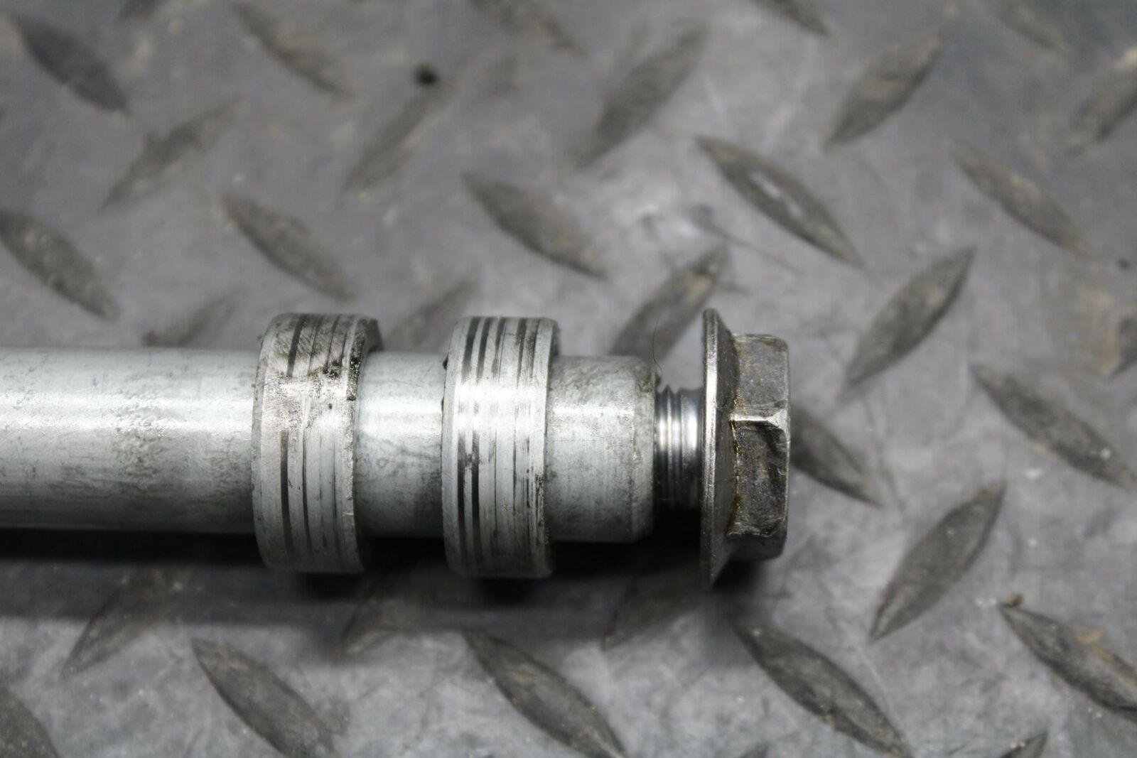 07-08 HONDA CBR600RR FRONT WHEEL RIM AXLE PIVOT BOLT BB224