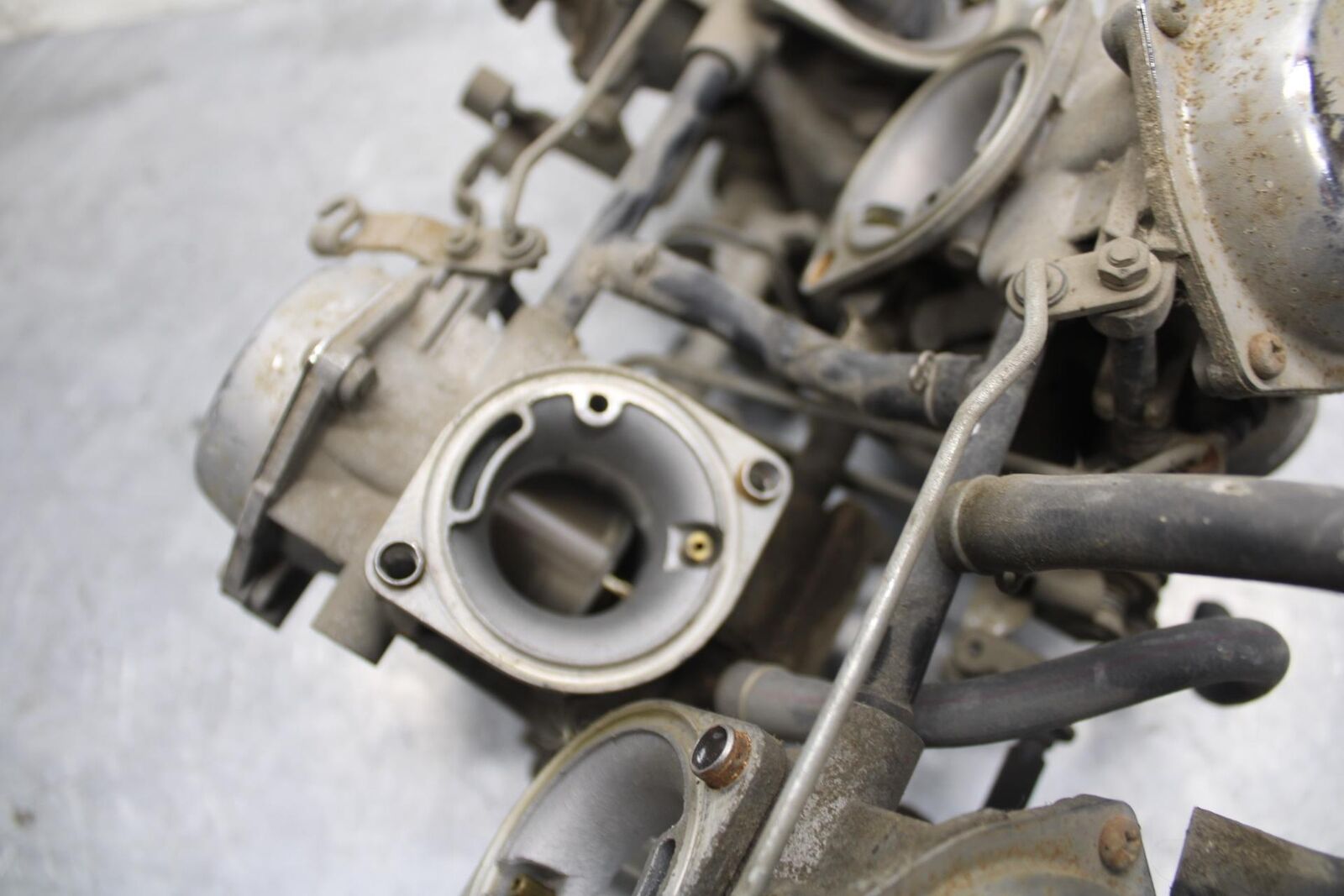 1984 Honda Interceptor 750 VF750F CARBS CARBURETORS BB38
