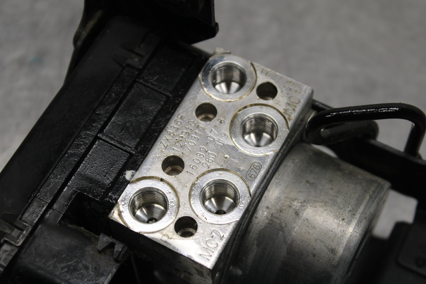 13-17 KAWASAKI NINJA ZX6R ZX636E ABS PUMP UNIT MODULE BB735