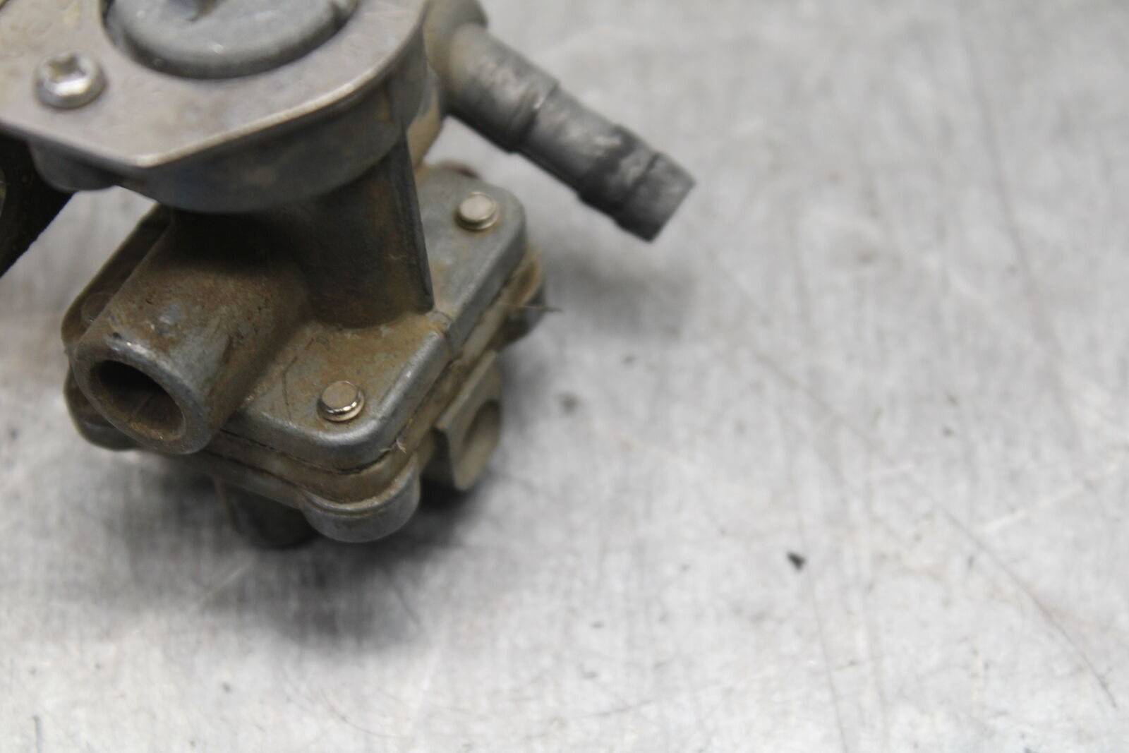 08-18 KAWASAKI KLR650 FUEL GAS TANK PETCOCK SHUT ON OFF VALVE BB707