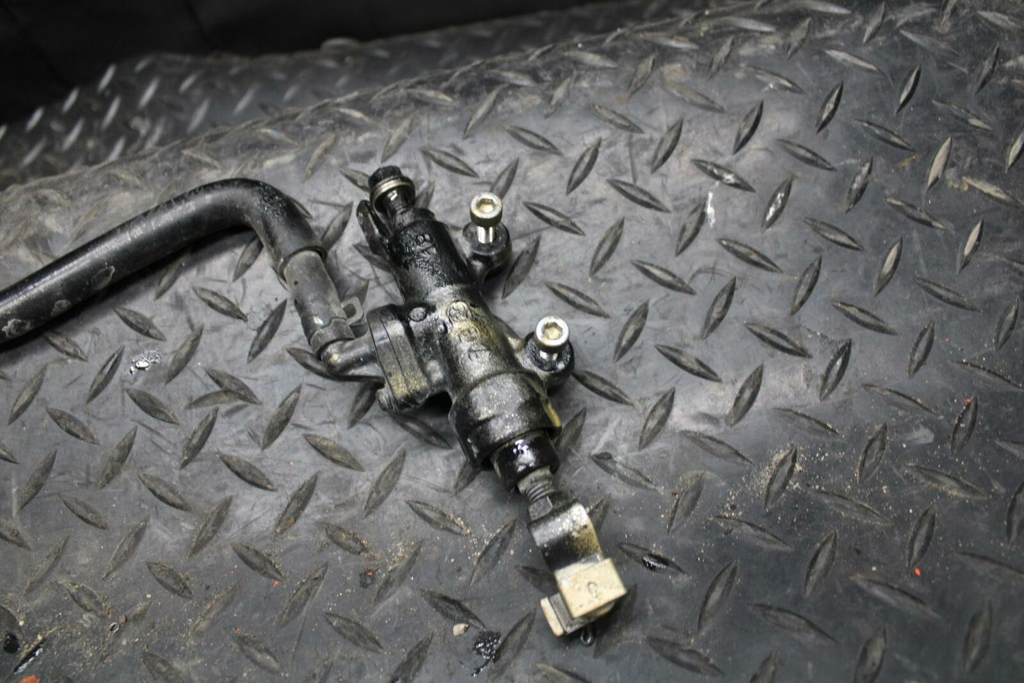 16-18 HONDA CBR500R REAR BACK BRAKE MASTER CYLINDER W RESERVOIR BB231