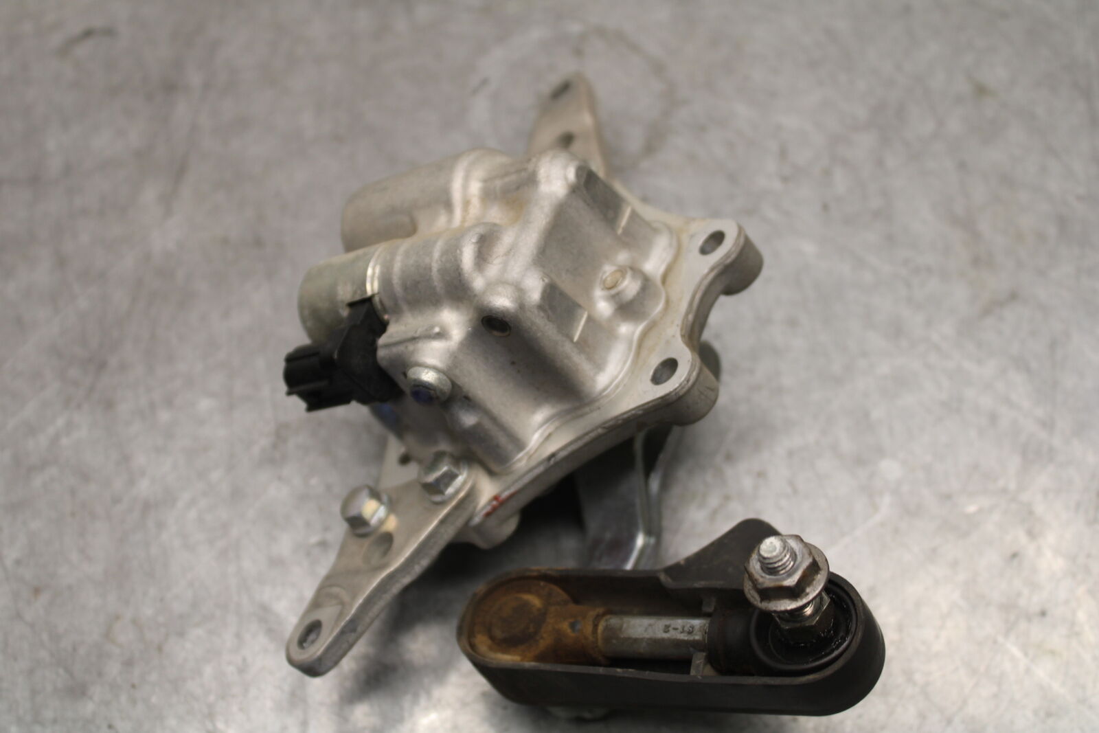 07-12 HONDA CBR600RR STEERING DAMPER STABILIZER 53700-MFJ-D01 BB672