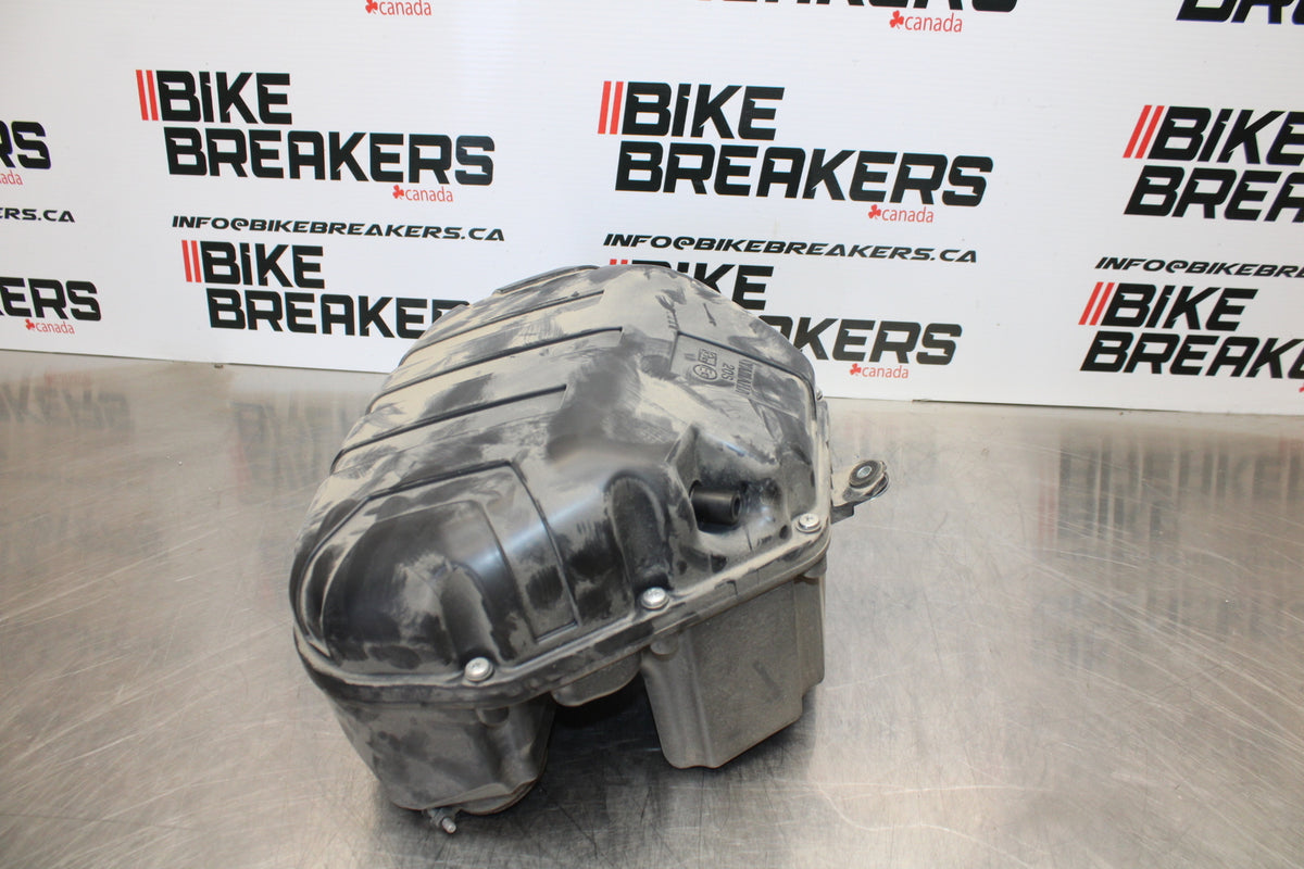 09-15 YAMAHA FZ6R AIRBOX AIR INTAKE FILTER BOX BB161
