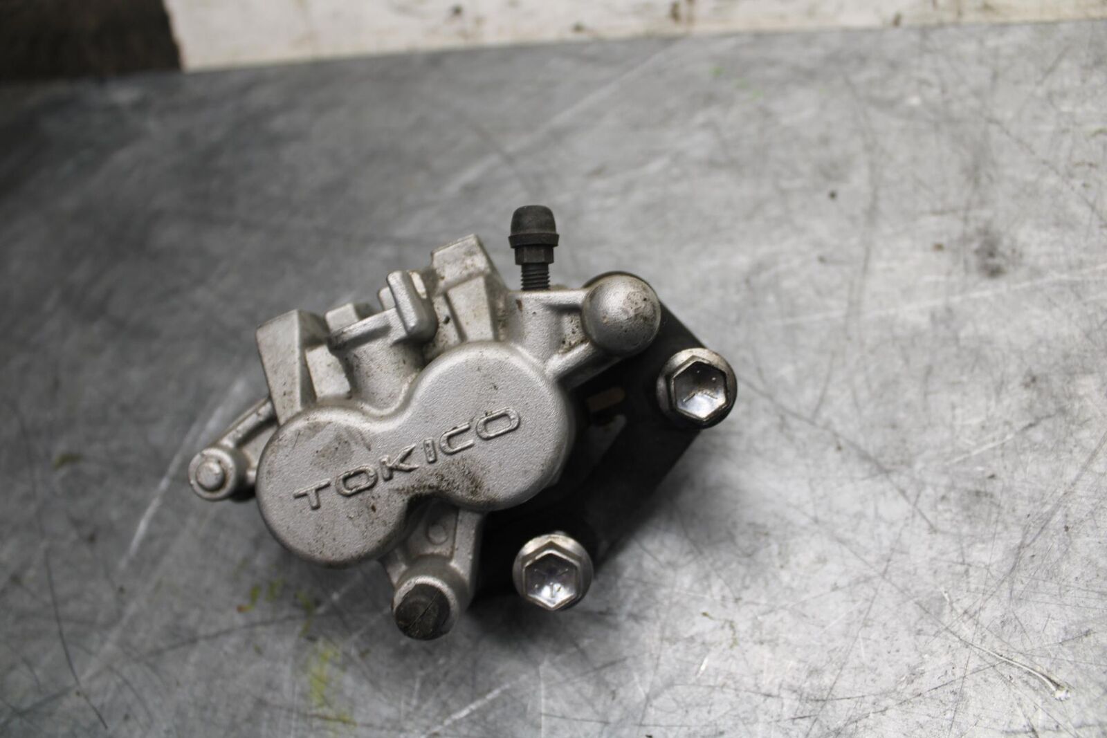 2007 Suzuki Boulevard M50 FRONT BRAKE CALIPER BB537