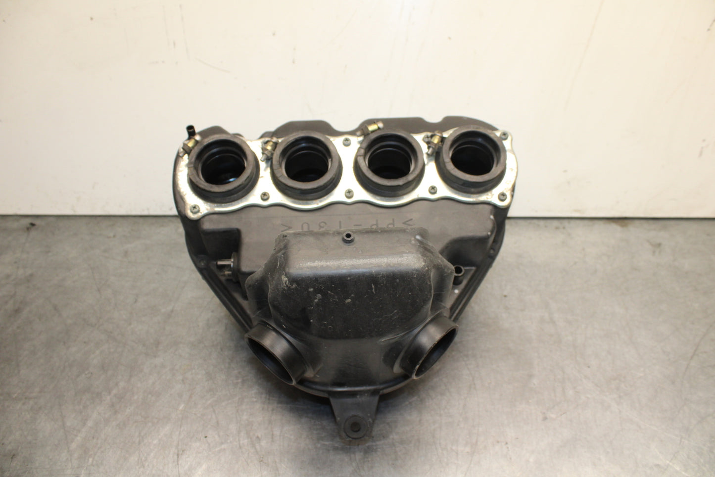 03-05 YAMAHA YZF R6  AIRBOX AIR INTAKE FILTER BOX BB751