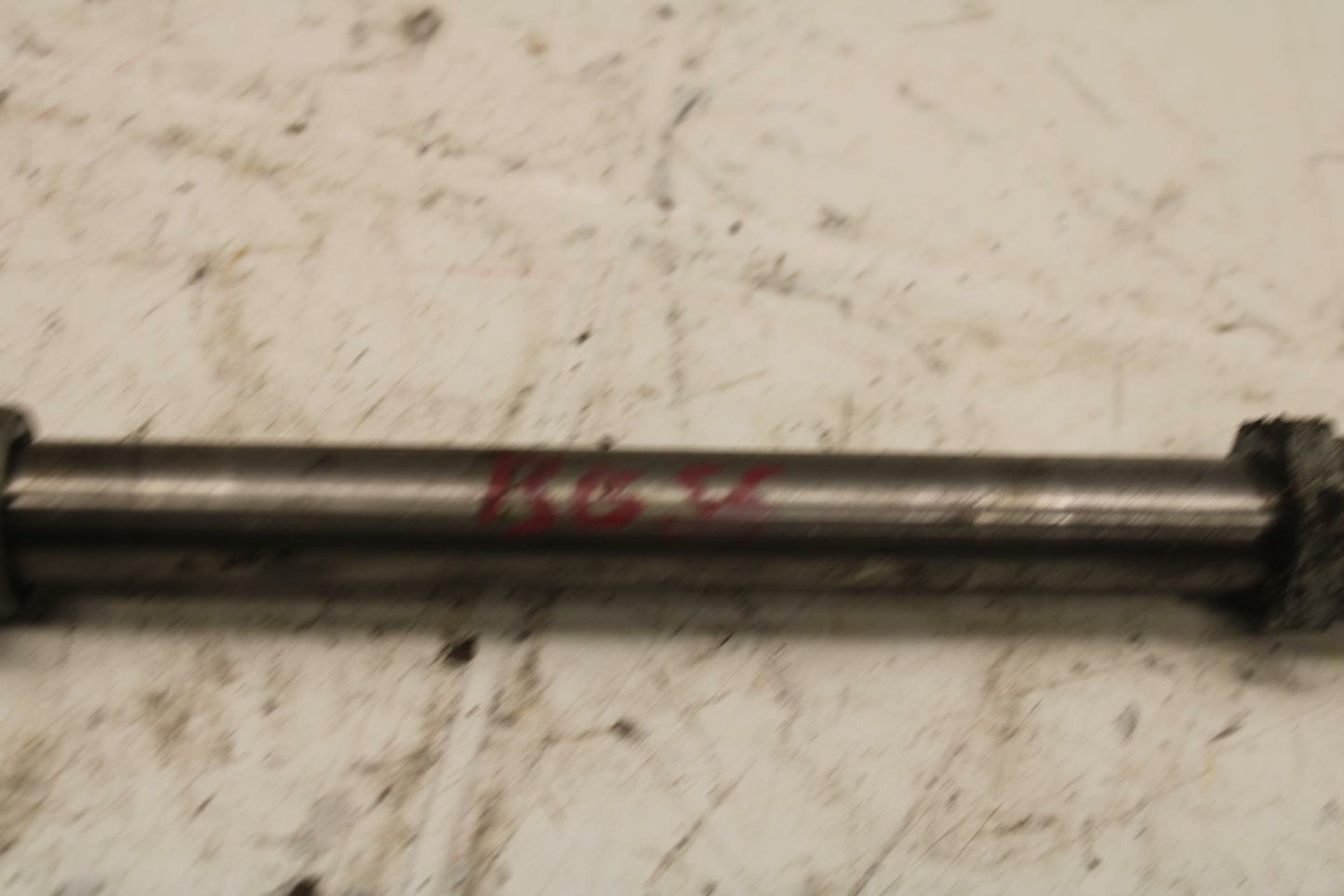 72 HONDA CB500 K1 FRONT WHEEL RIM AXLE PIVOT BOLT BB24
