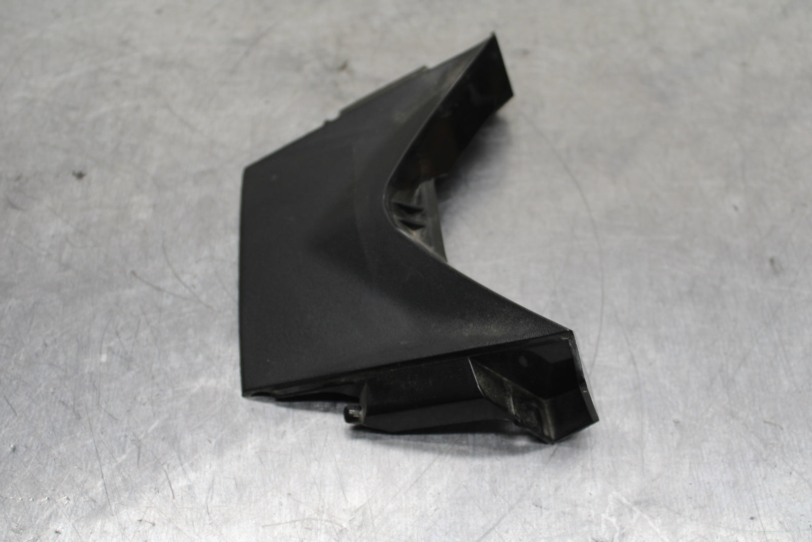 15-16 HONDA CB300F CENTER REAR BACK TAIL FAIRING COVER TRIM COWL BB740