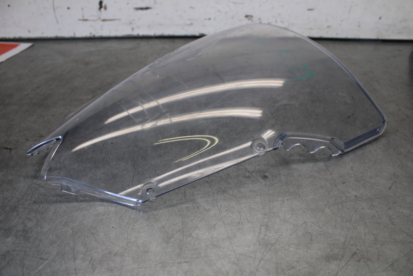 08-16 YAMAHA YZF R6 FRONT WINDSHIELD WINDSCREEN  13S-28381-10-00 BB665