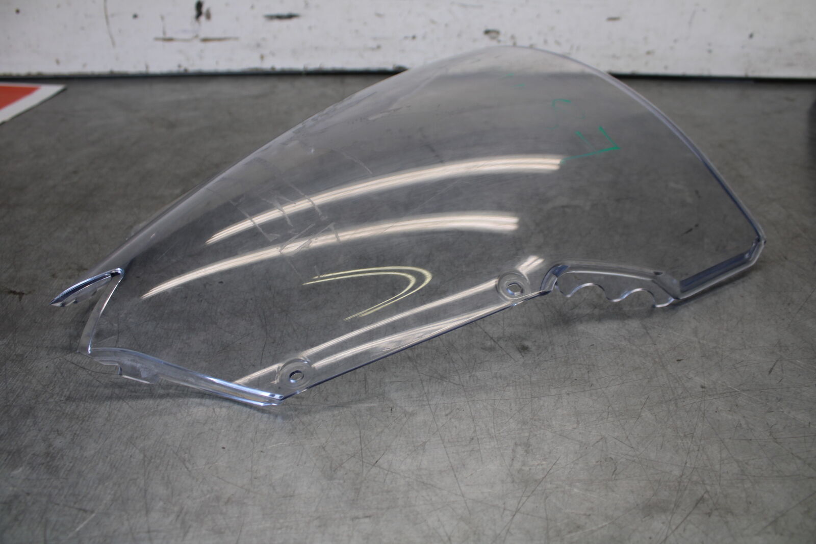 08-16 YAMAHA YZF R6 FRONT WINDSHIELD WINDSCREEN  13S-28381-10-00 BB665